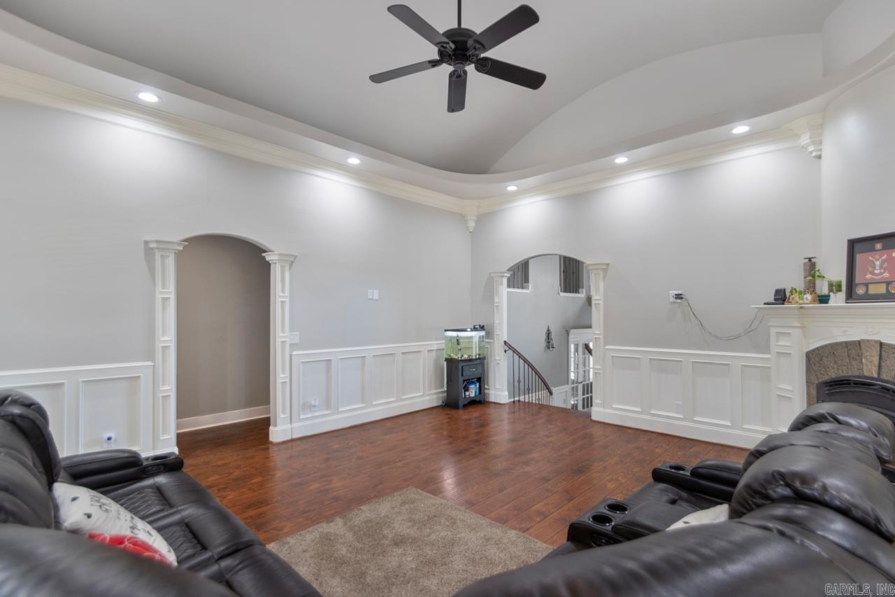 1045  Scarlett  Bauxite, AR