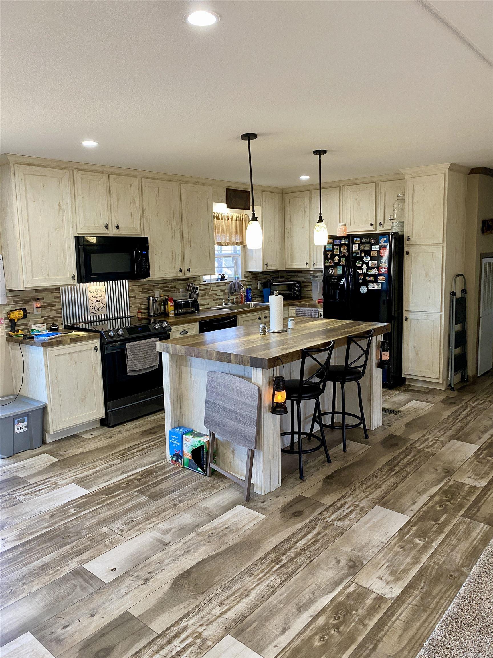 252  Private Road 3317  Clarksville, AR