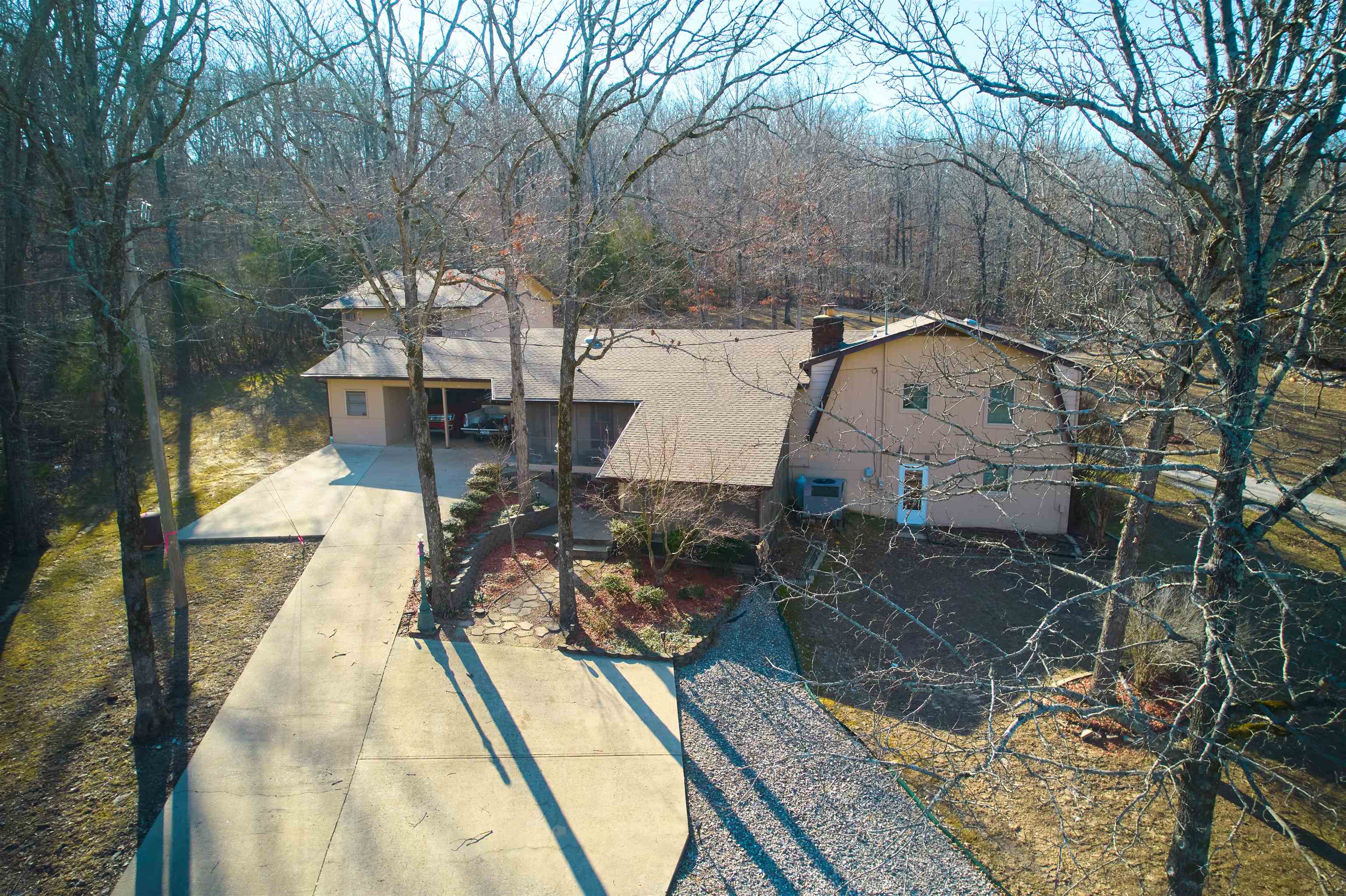 600 W Clayton St  Hardy, AR