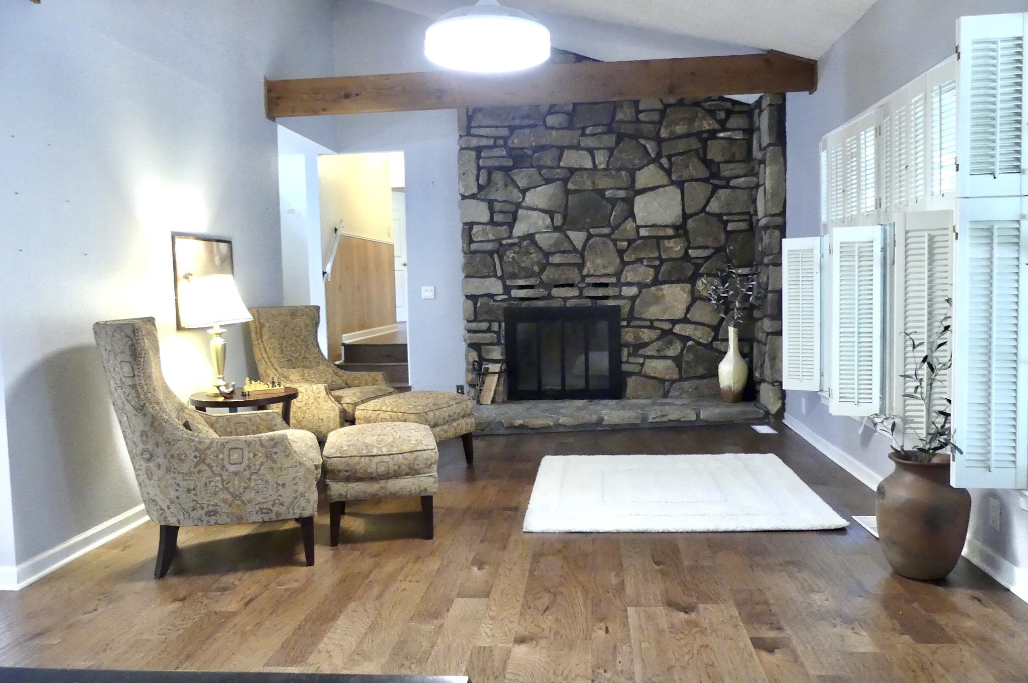 600 W Clayton St Hardy, AR 72542