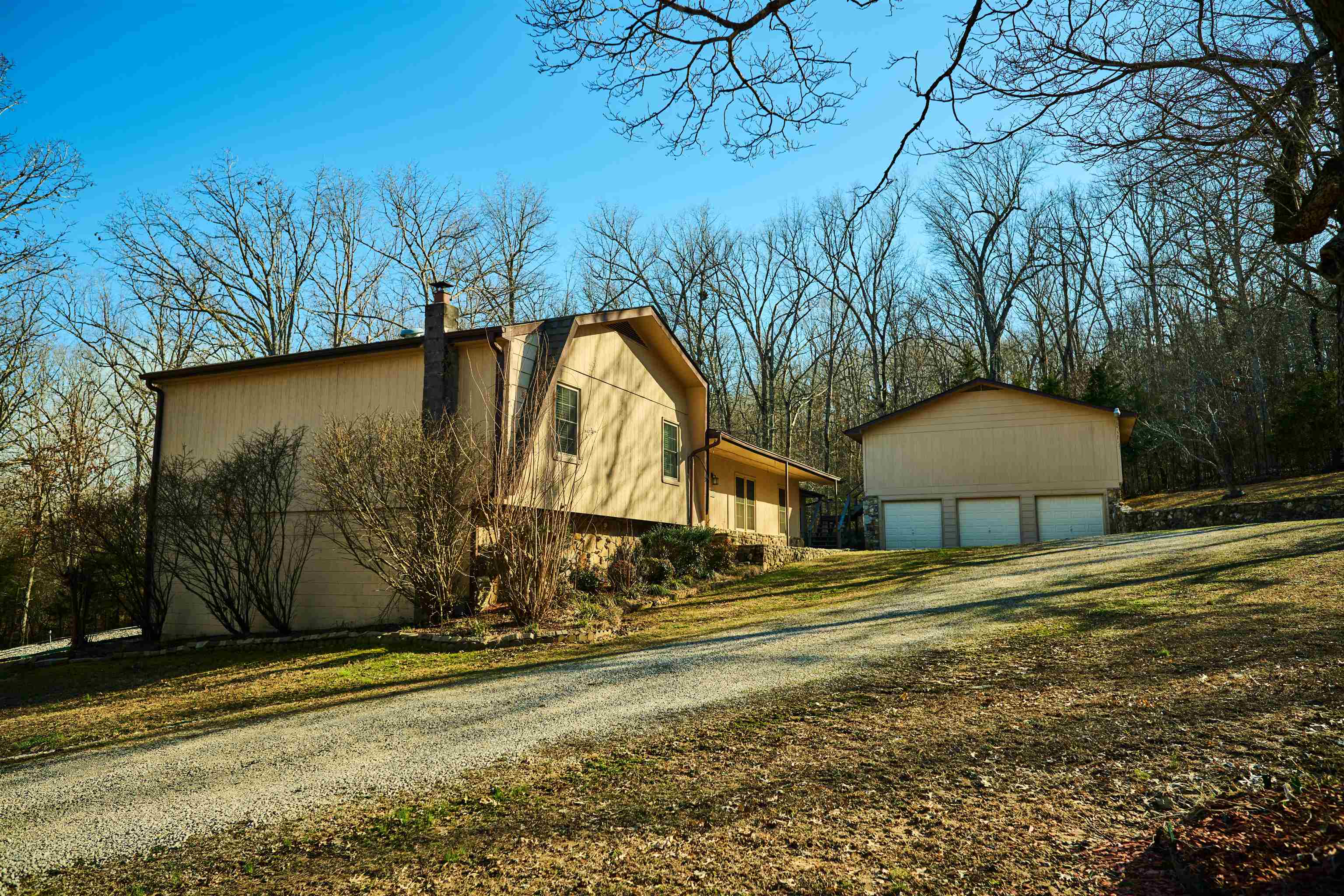 600 W Clayton St  Hardy, AR