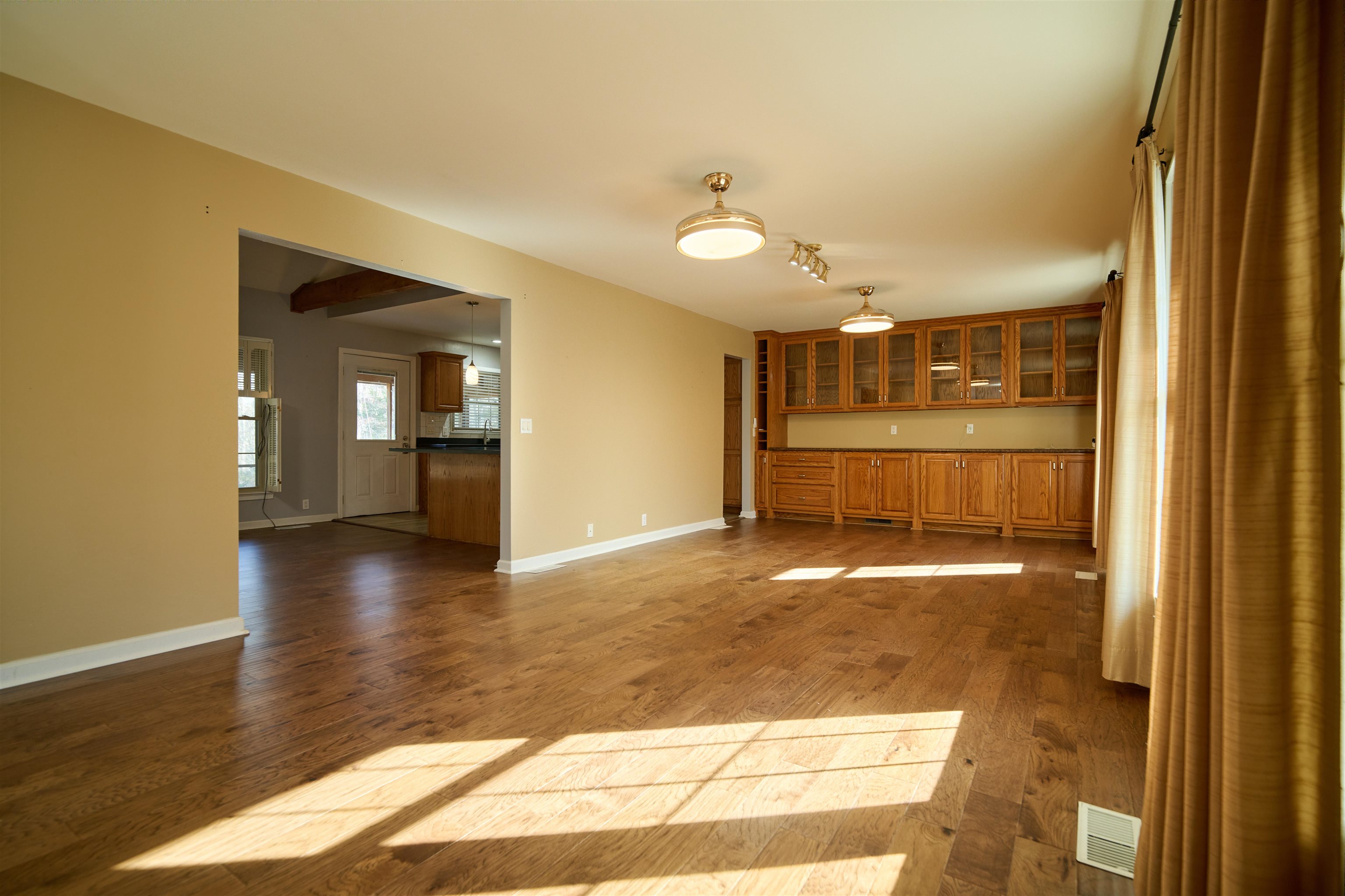 600 W Clayton St  Hardy, AR