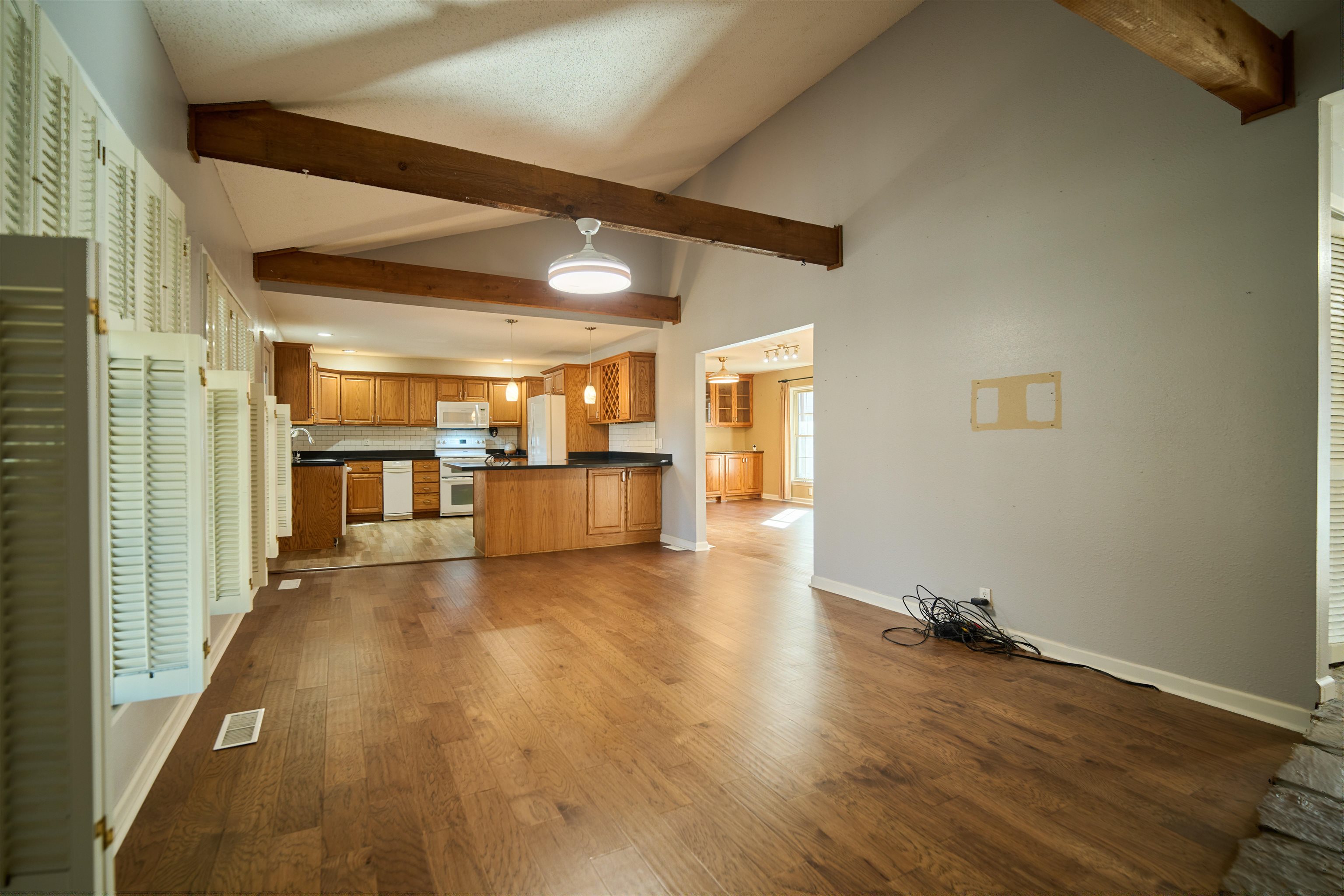 600 W Clayton St  Hardy, AR