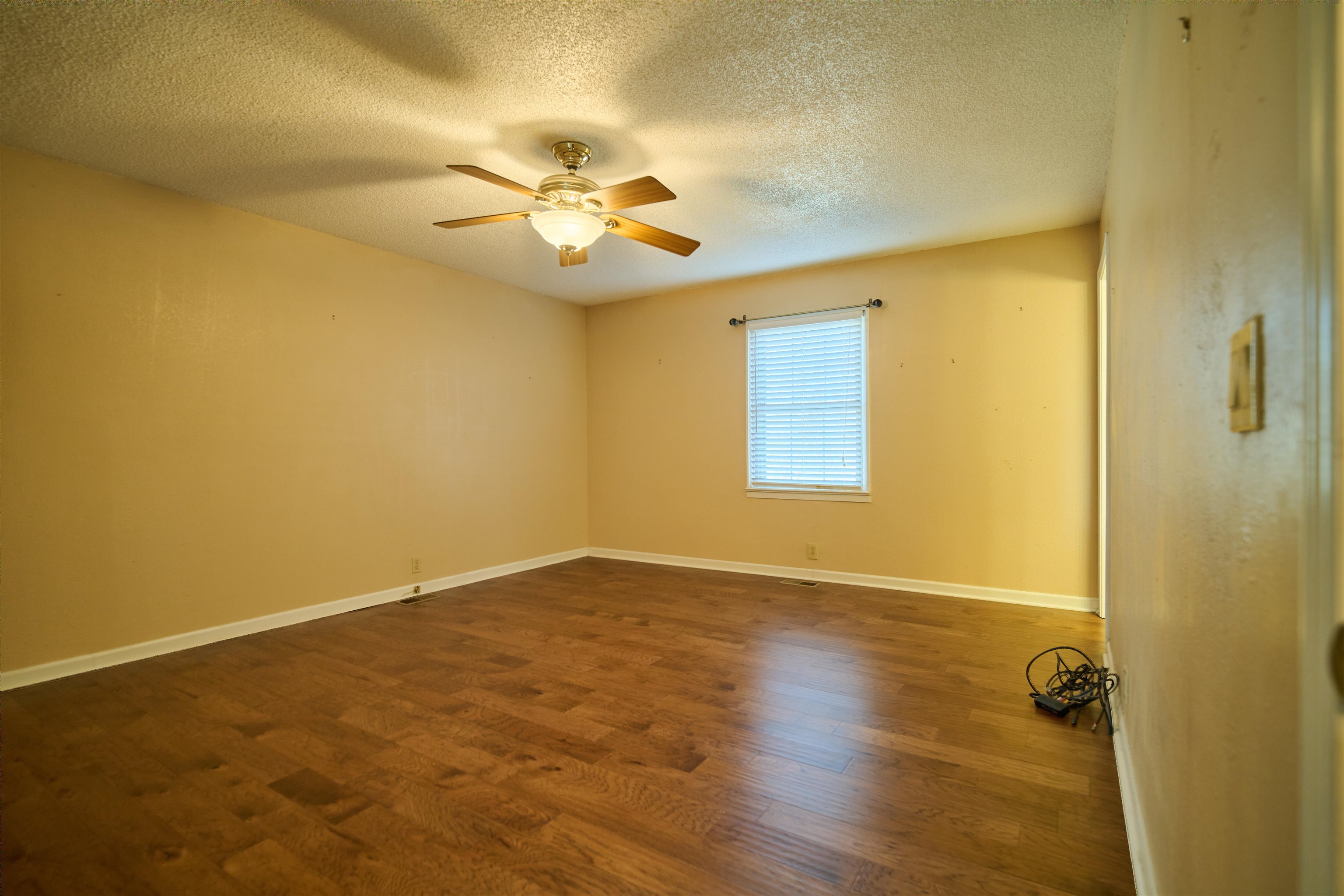 600 W Clayton St  Hardy, AR