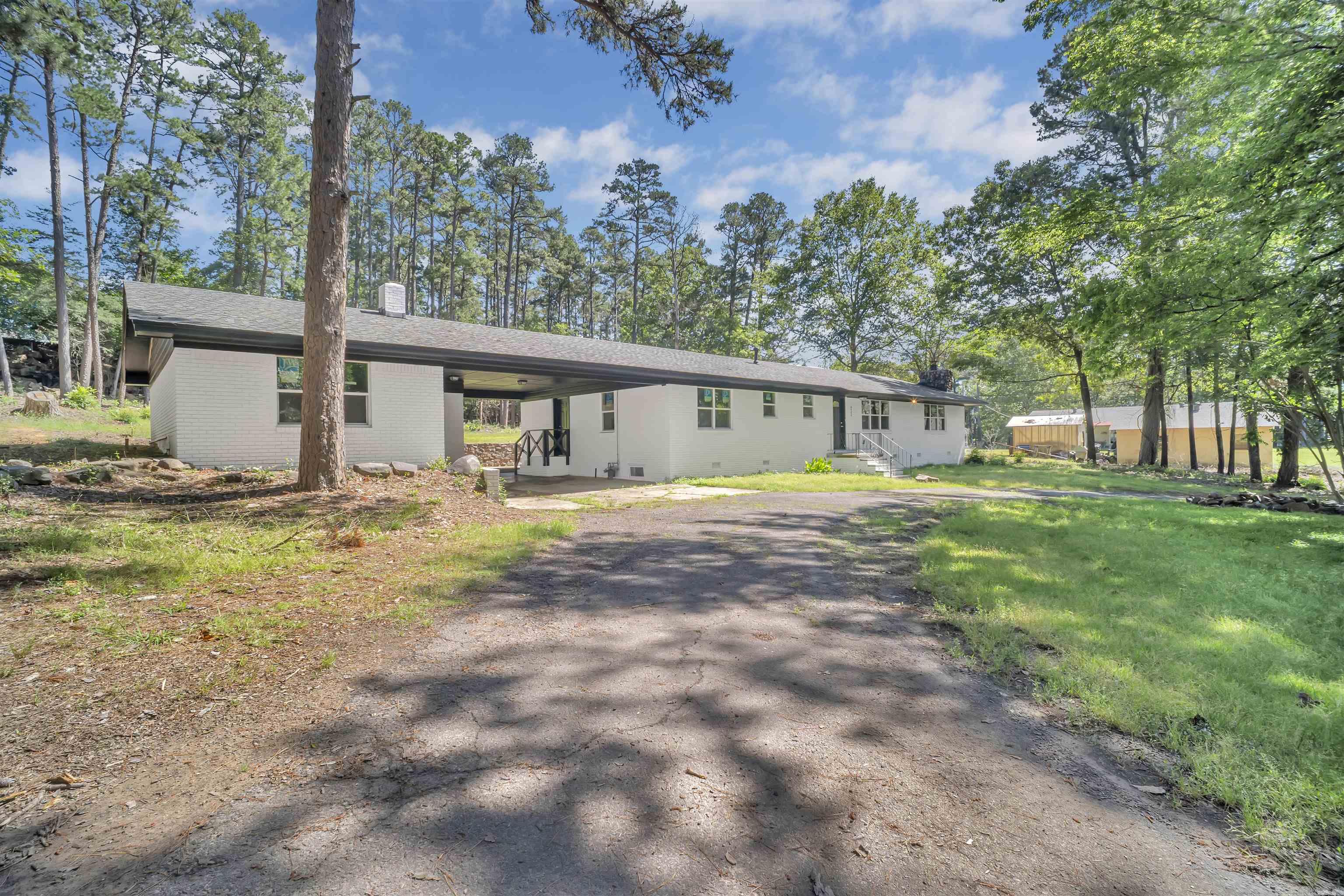 922  Scenic  Perryville, AR