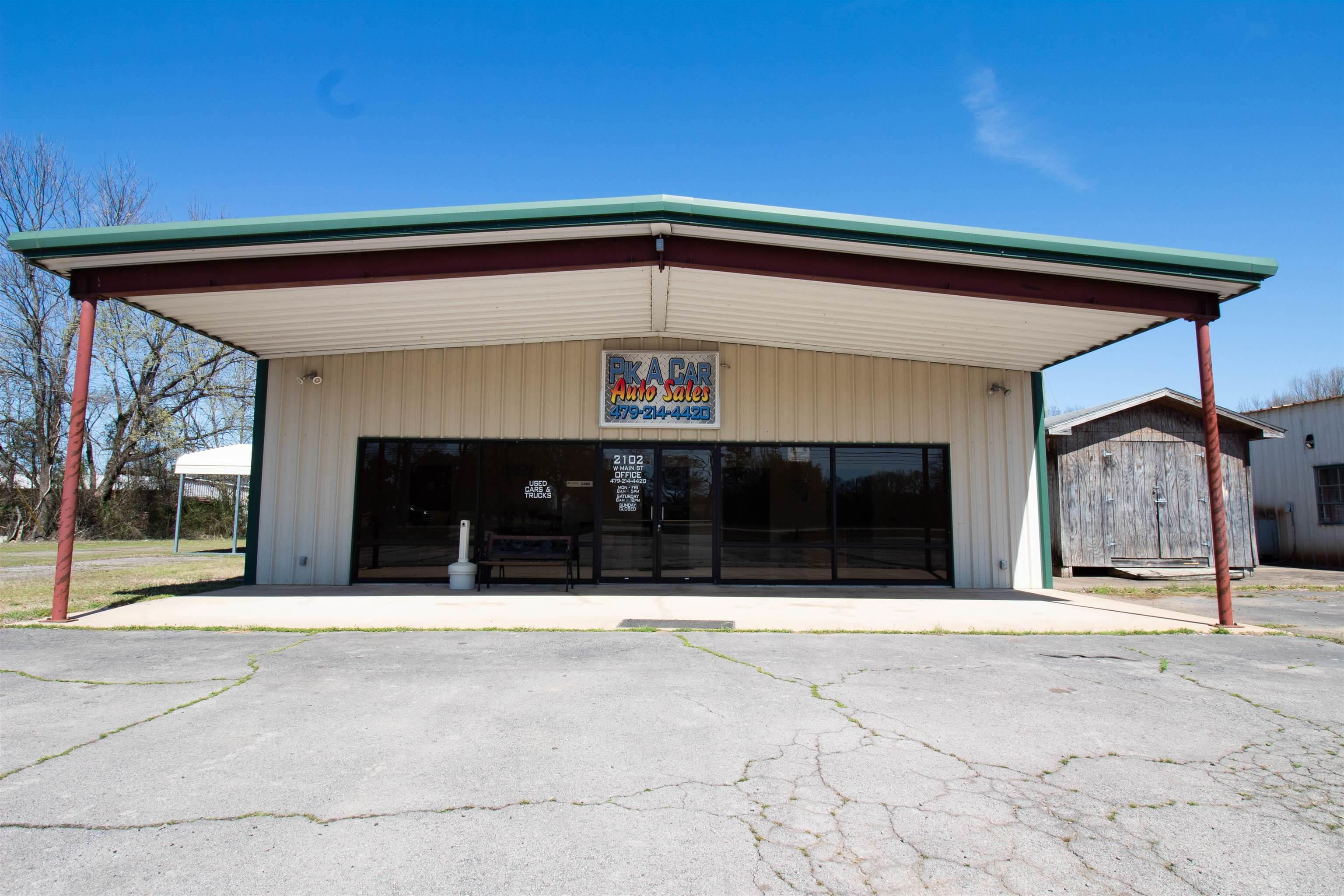 2100 & 2102 W Main  Clarksville, AR