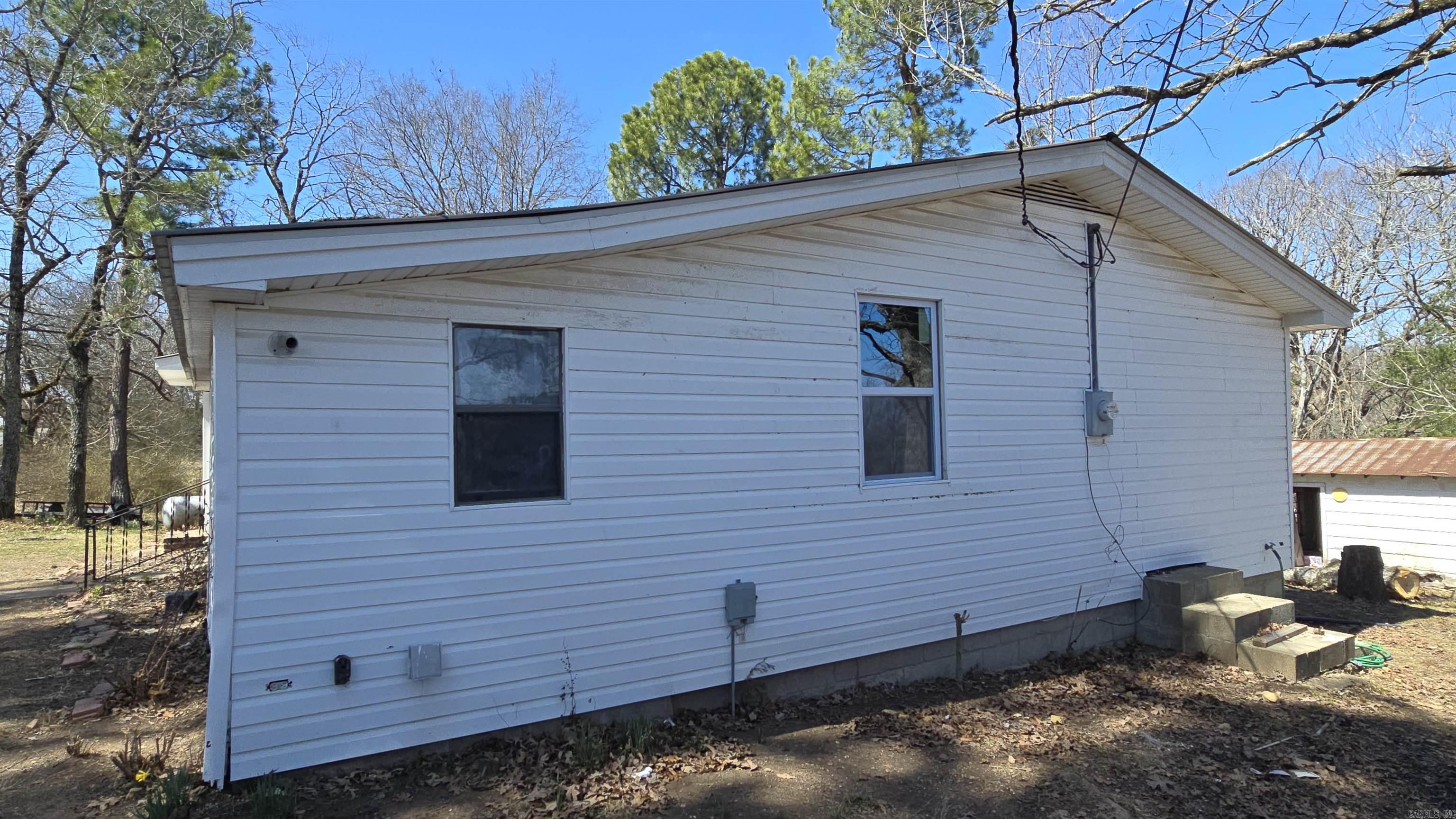 2430  Claxton  Cushman, AR