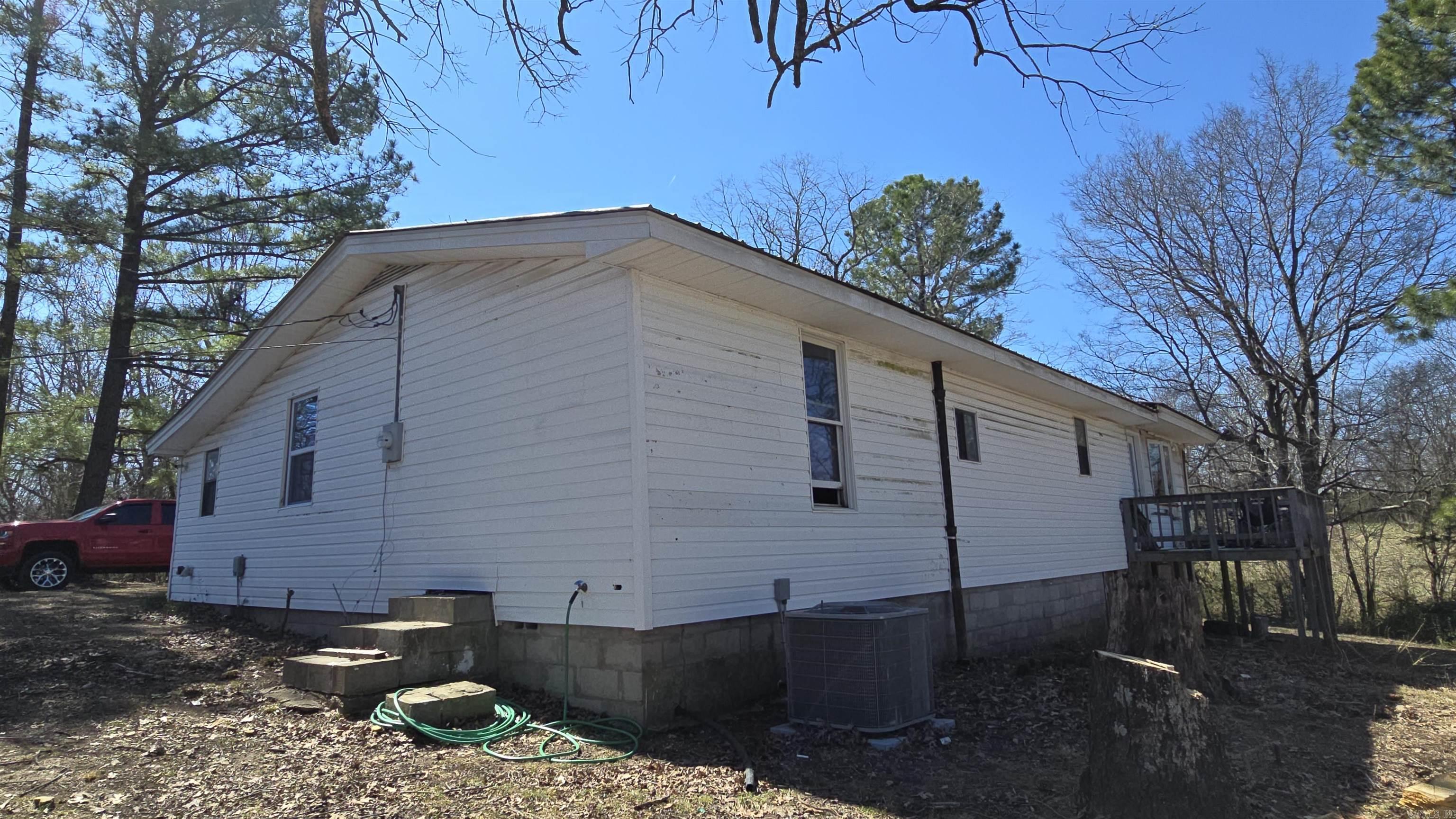 2430  Claxton  Cushman, AR
