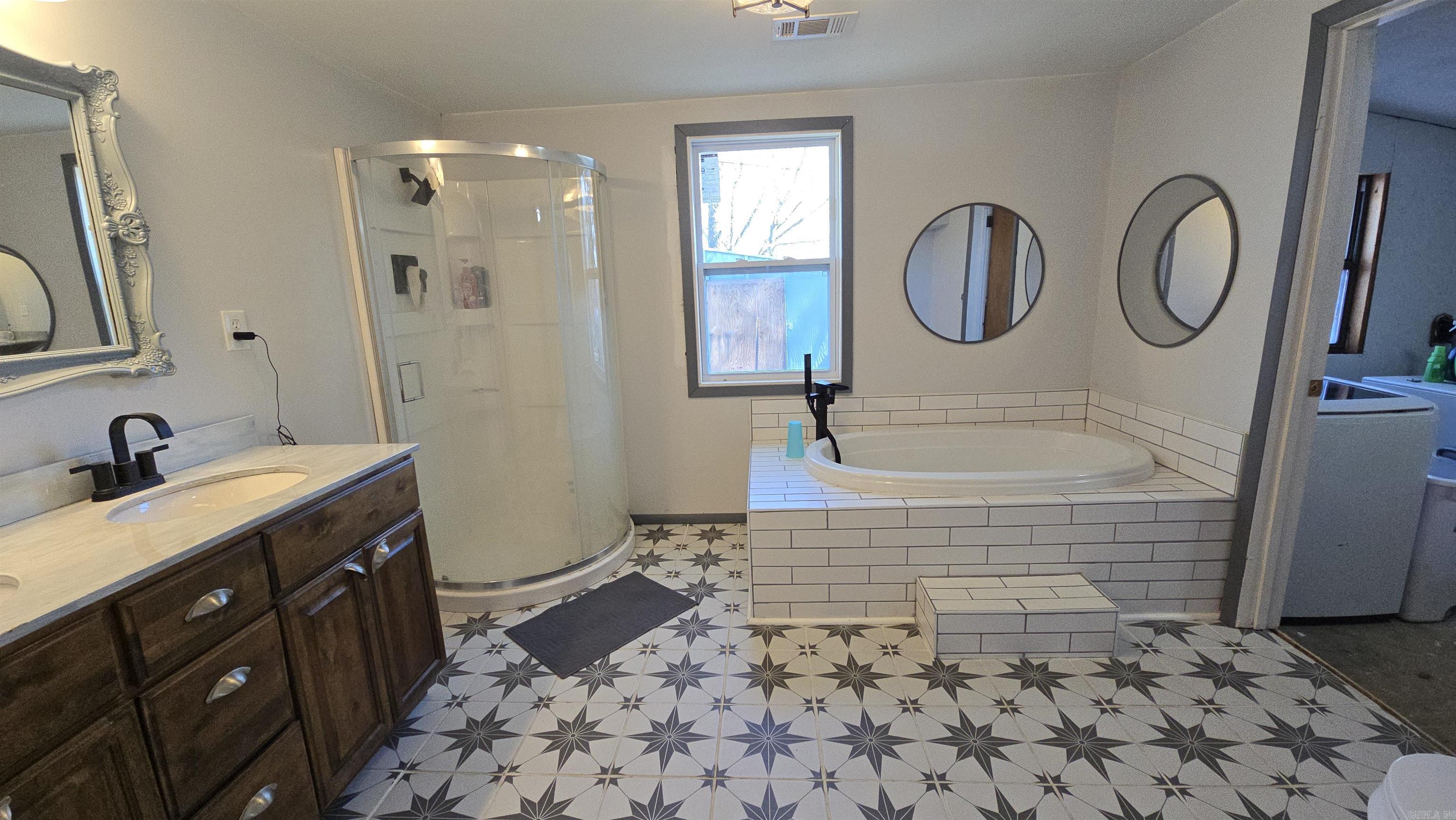2430  Claxton  Cushman, AR