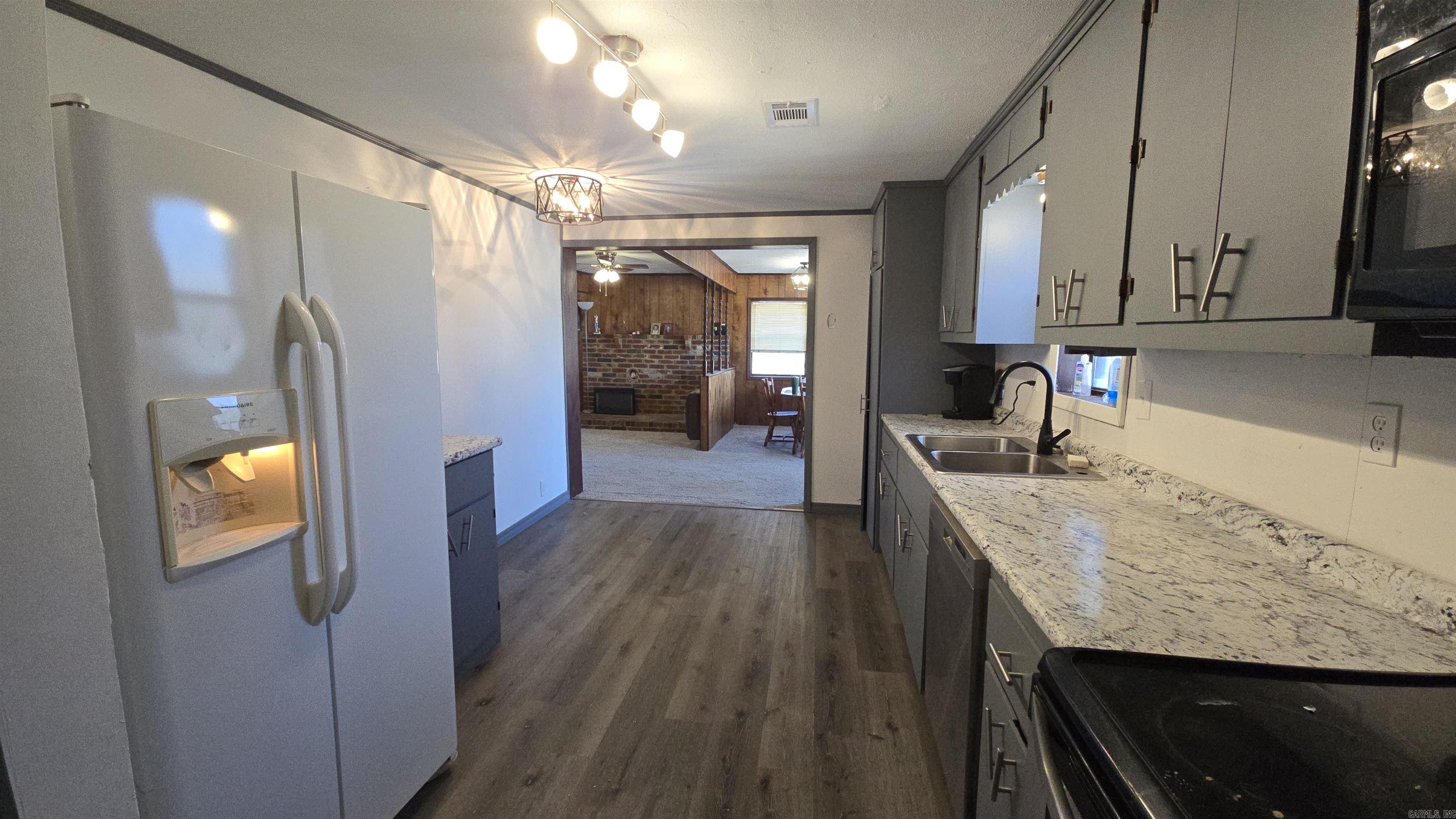 2430  Claxton  Cushman, AR