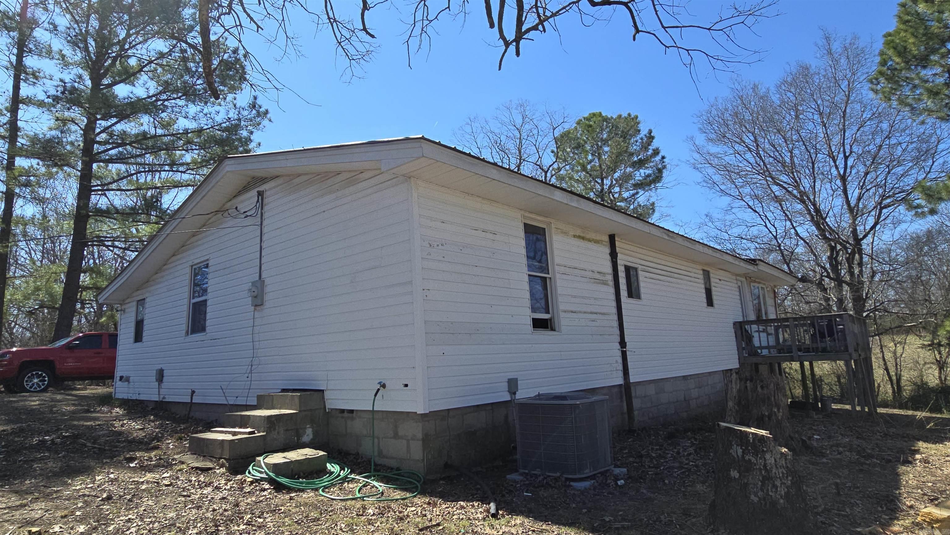 2430  Claxton  Cushman, AR