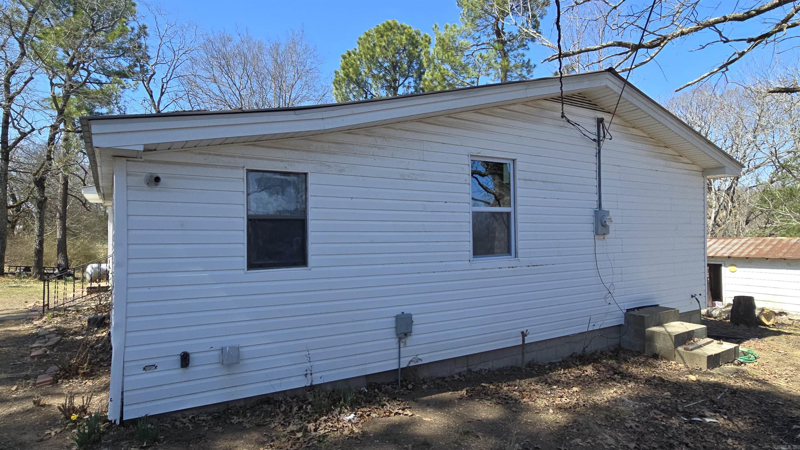2430  Claxton  Cushman, AR