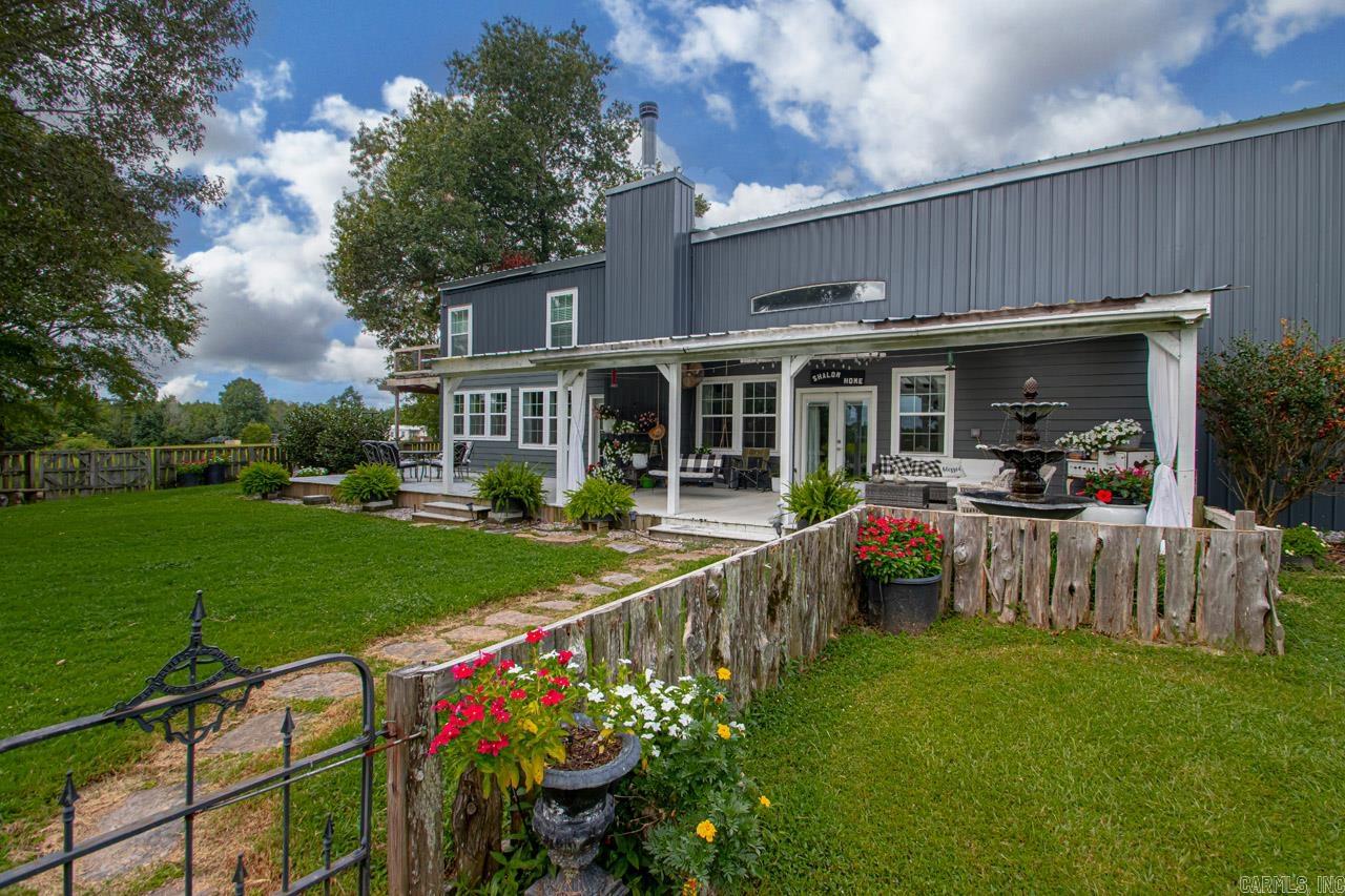 1338  Gray Loop  Leola, AR