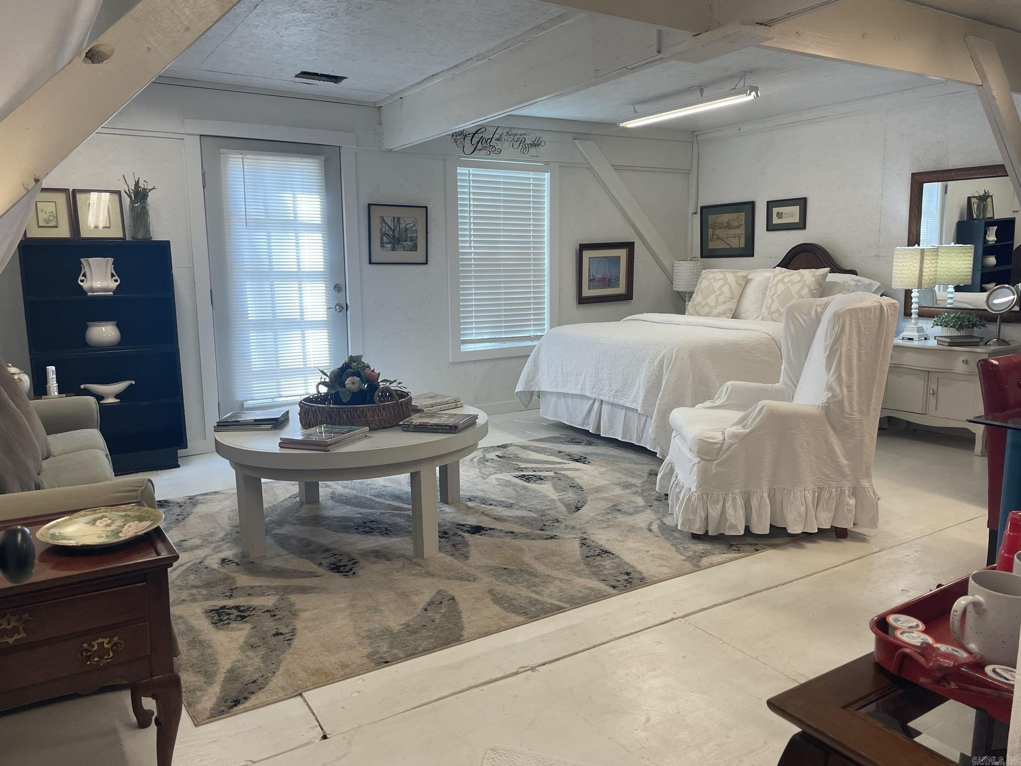 1338  Gray Loop  Leola, AR