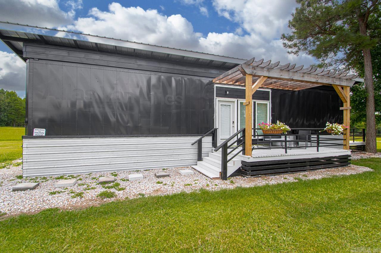 1338  Gray Loop  Leola, AR