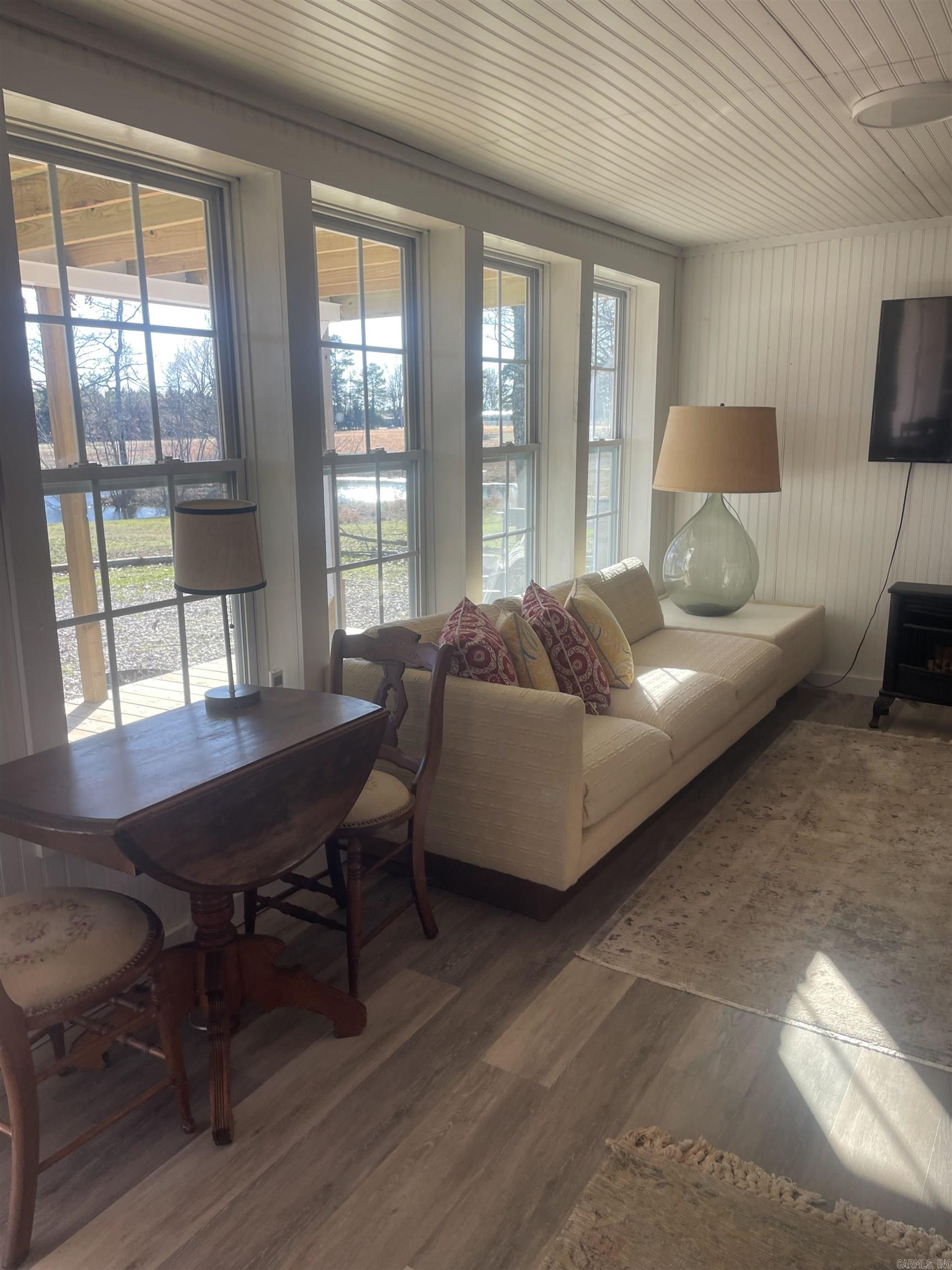 1338  Gray Loop  Leola, AR