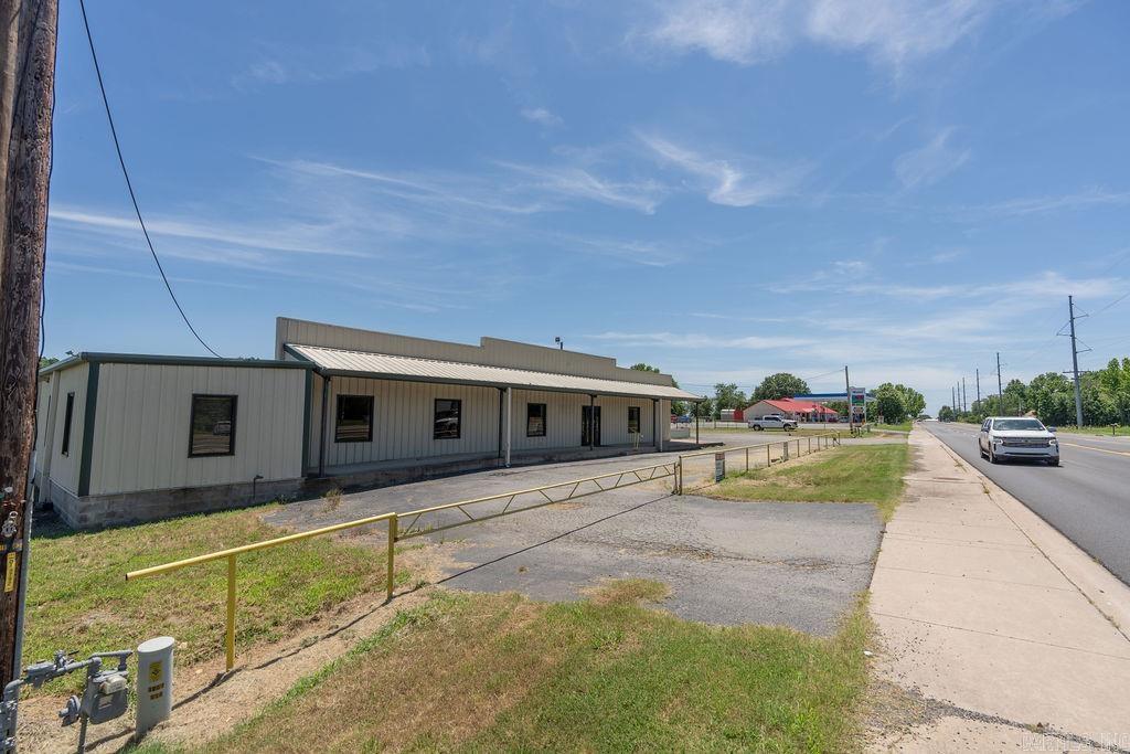 17053 S Hwy 65  Damascus, AR