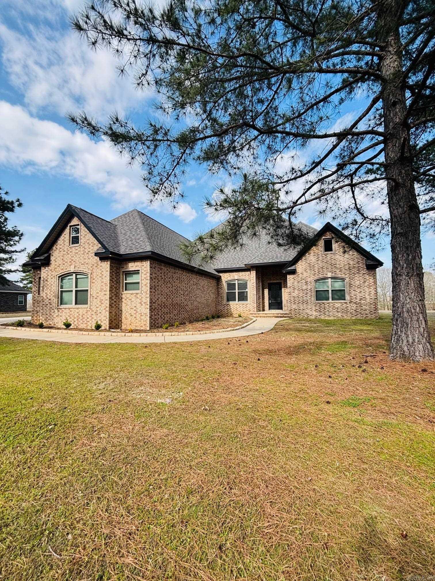 5624  Shore  Hensley, AR