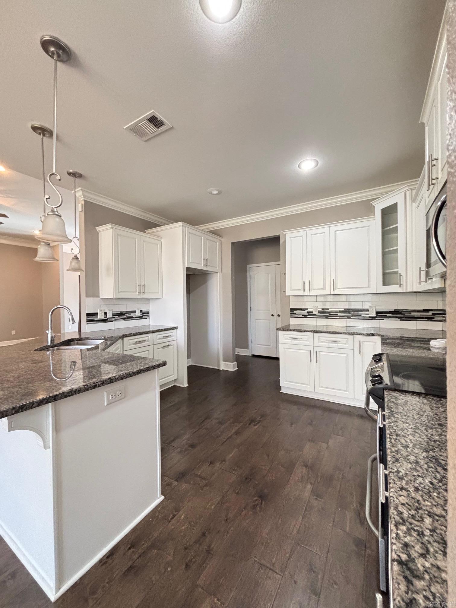 5624  Shore  Hensley, AR
