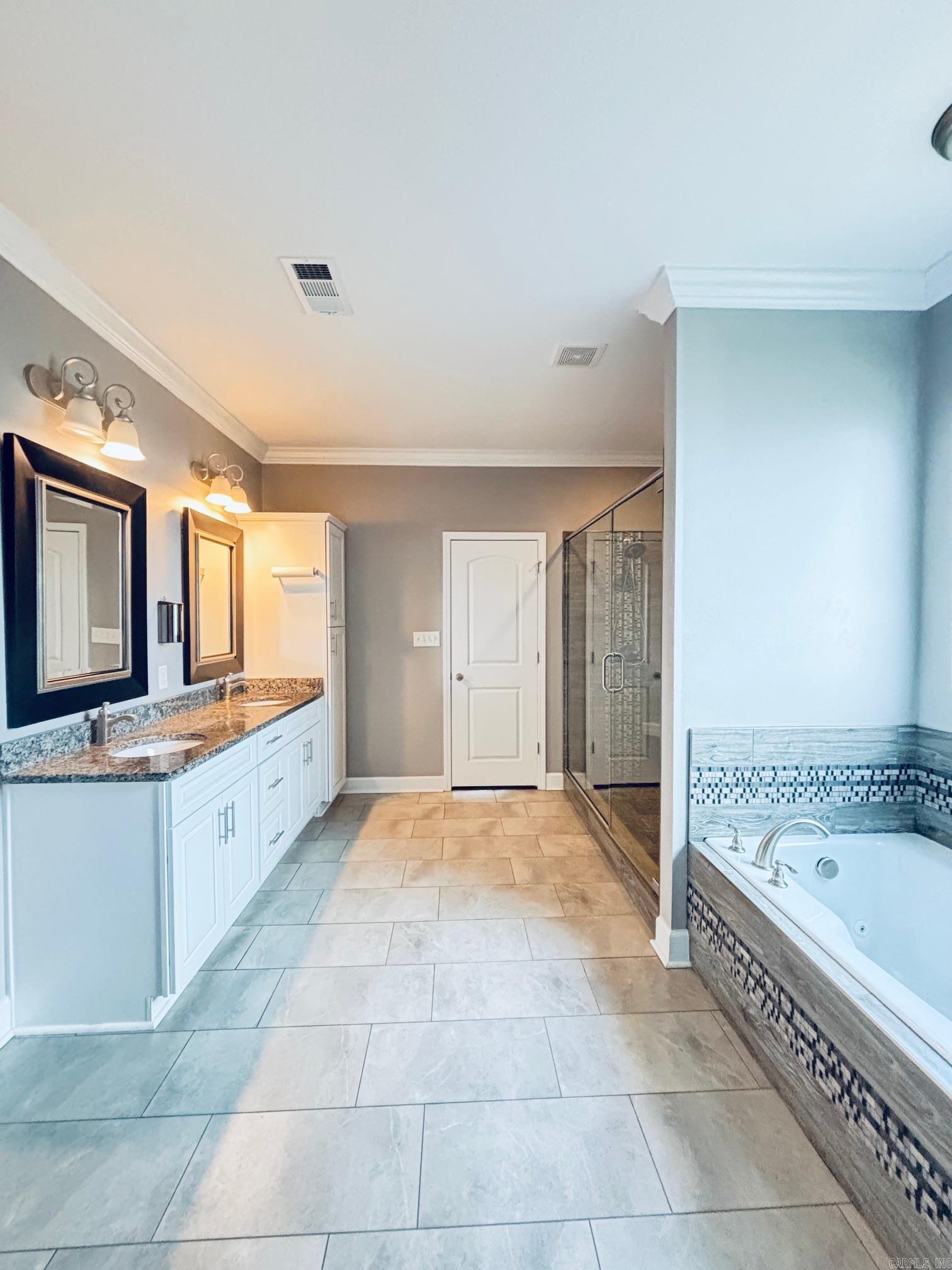5624  Shore  Hensley, AR