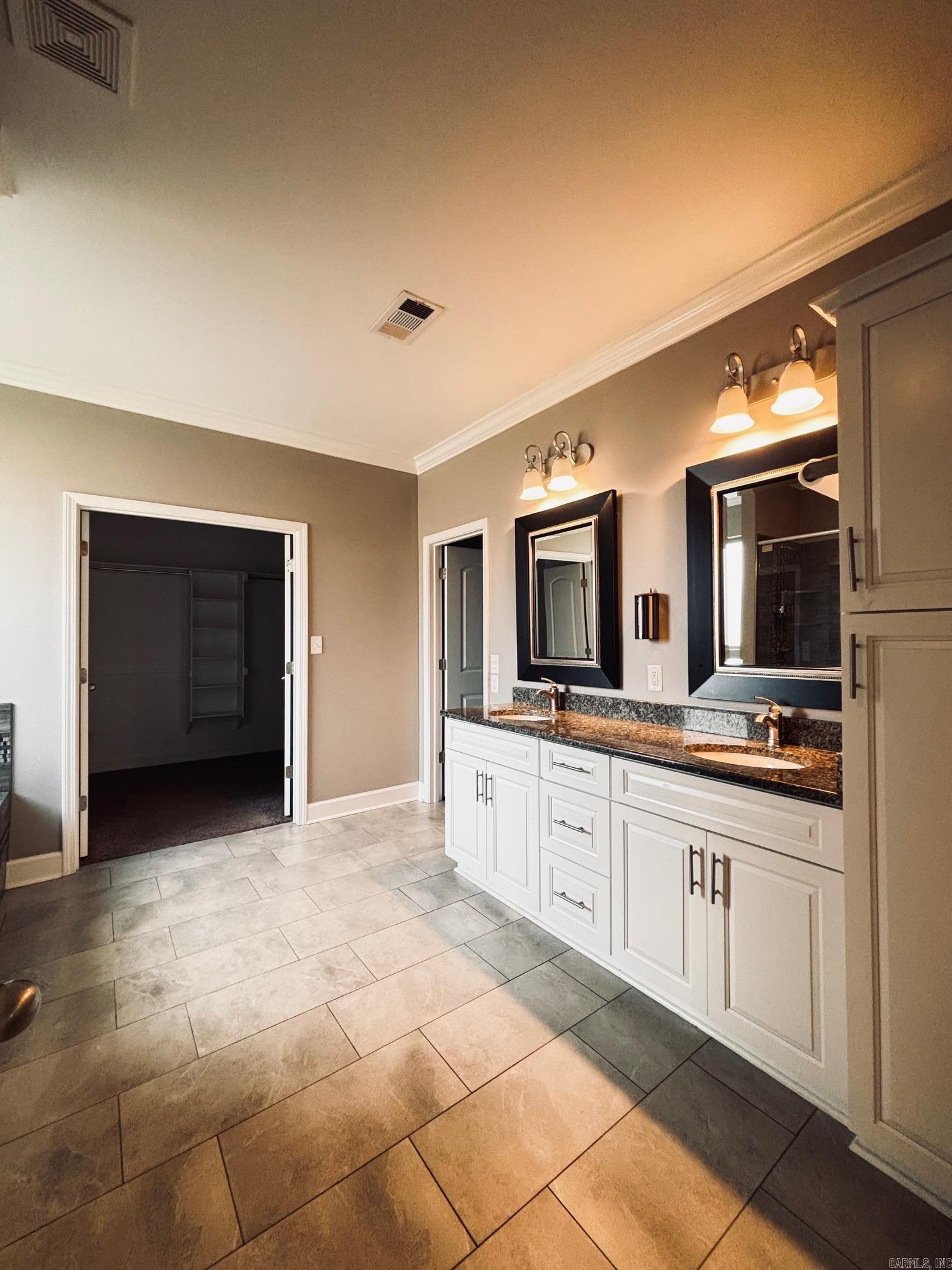 5624  Shore  Hensley, AR