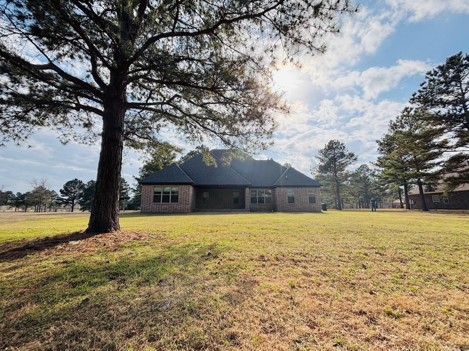 5624  Shore  Hensley, AR