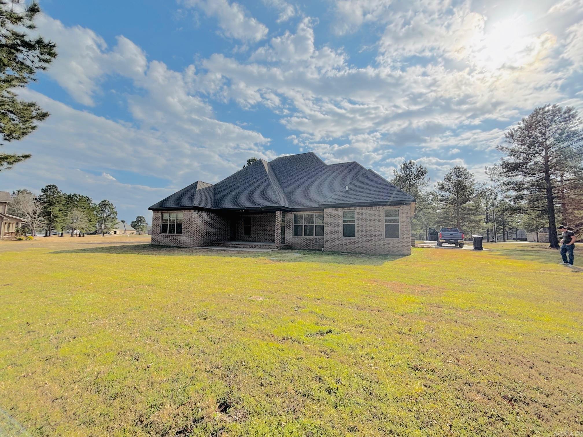 5624  Shore  Hensley, AR