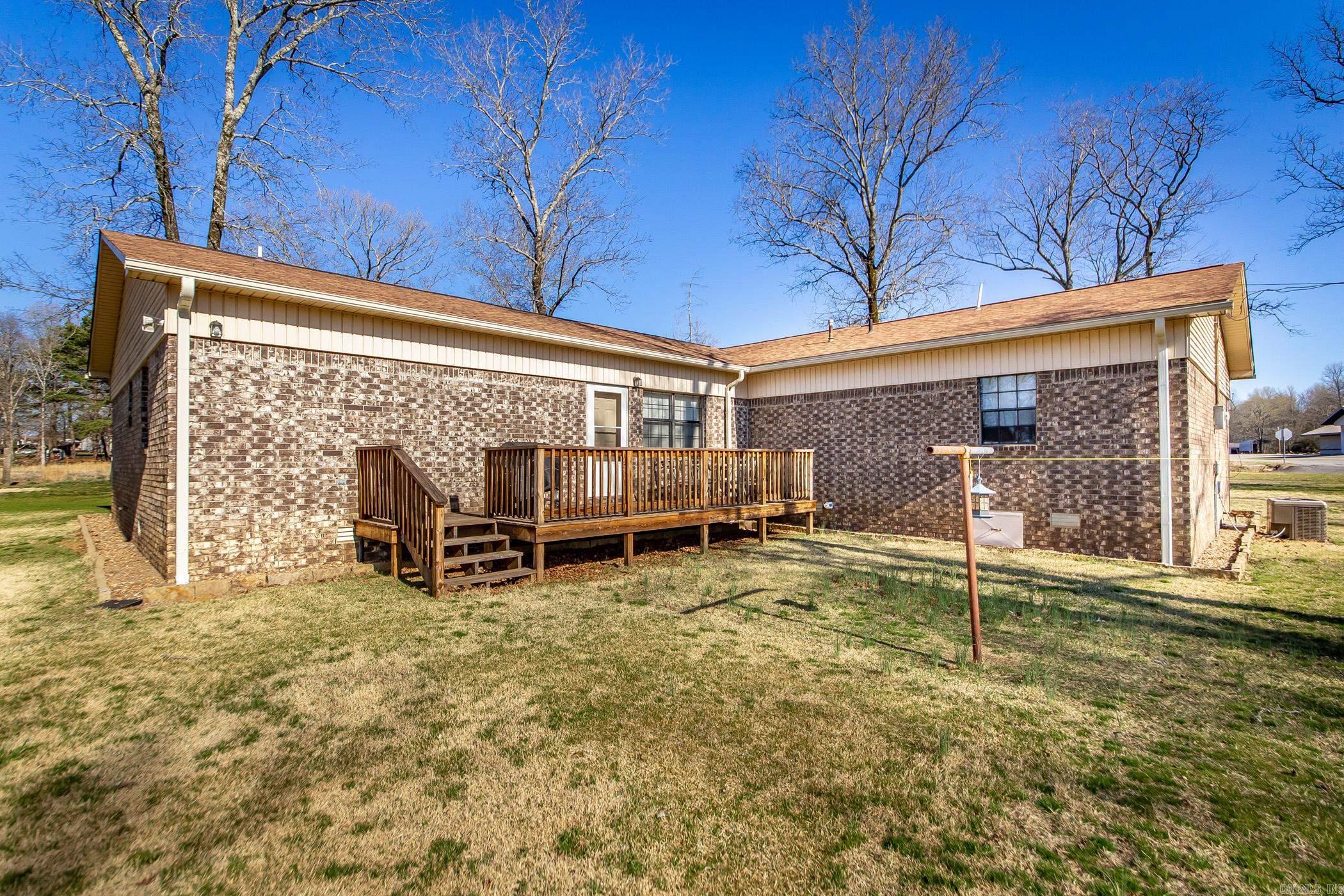 820  Highway 95 E  Clinton, AR