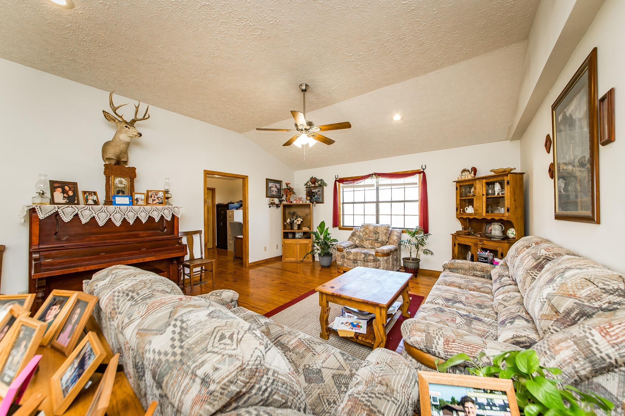 820  Highway 95 E  Clinton, AR