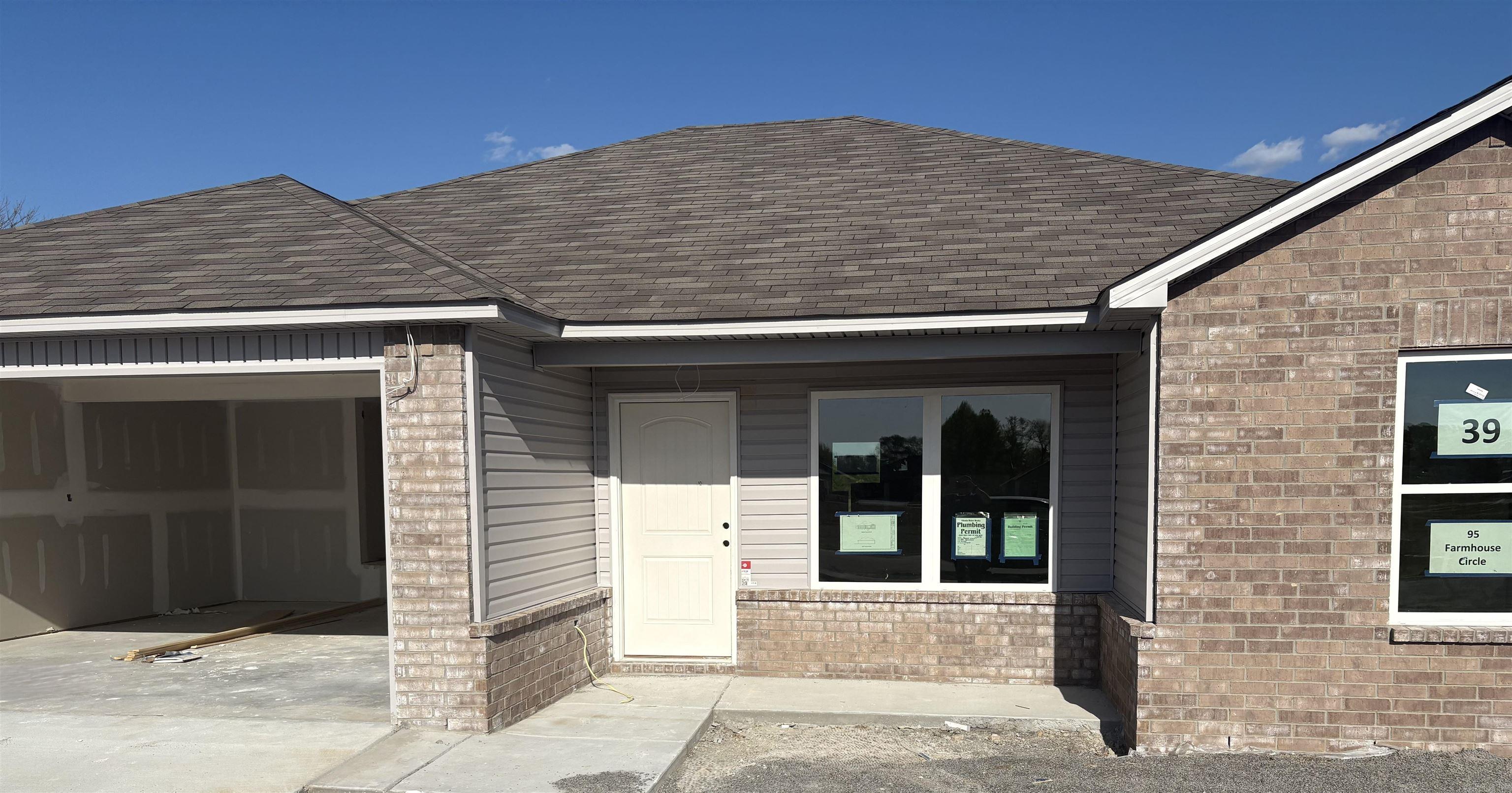 95 Farmhouse Circle