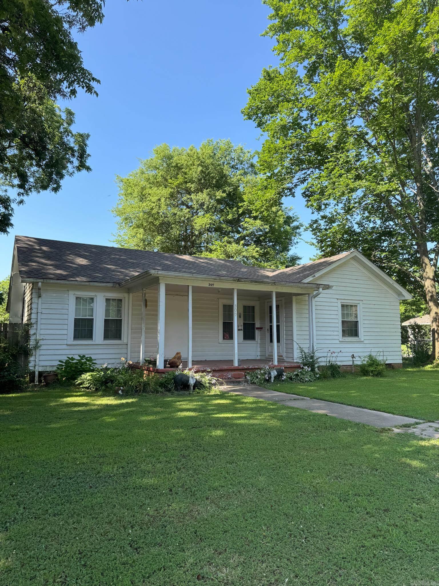 309 W Pike  Des Arc, AR