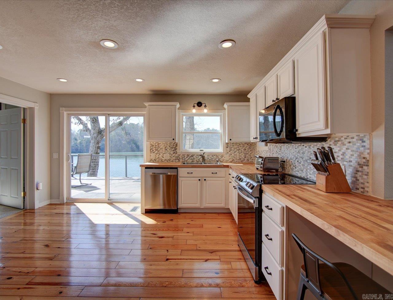 136 Riverside Drive Hot Springs, AR 71913