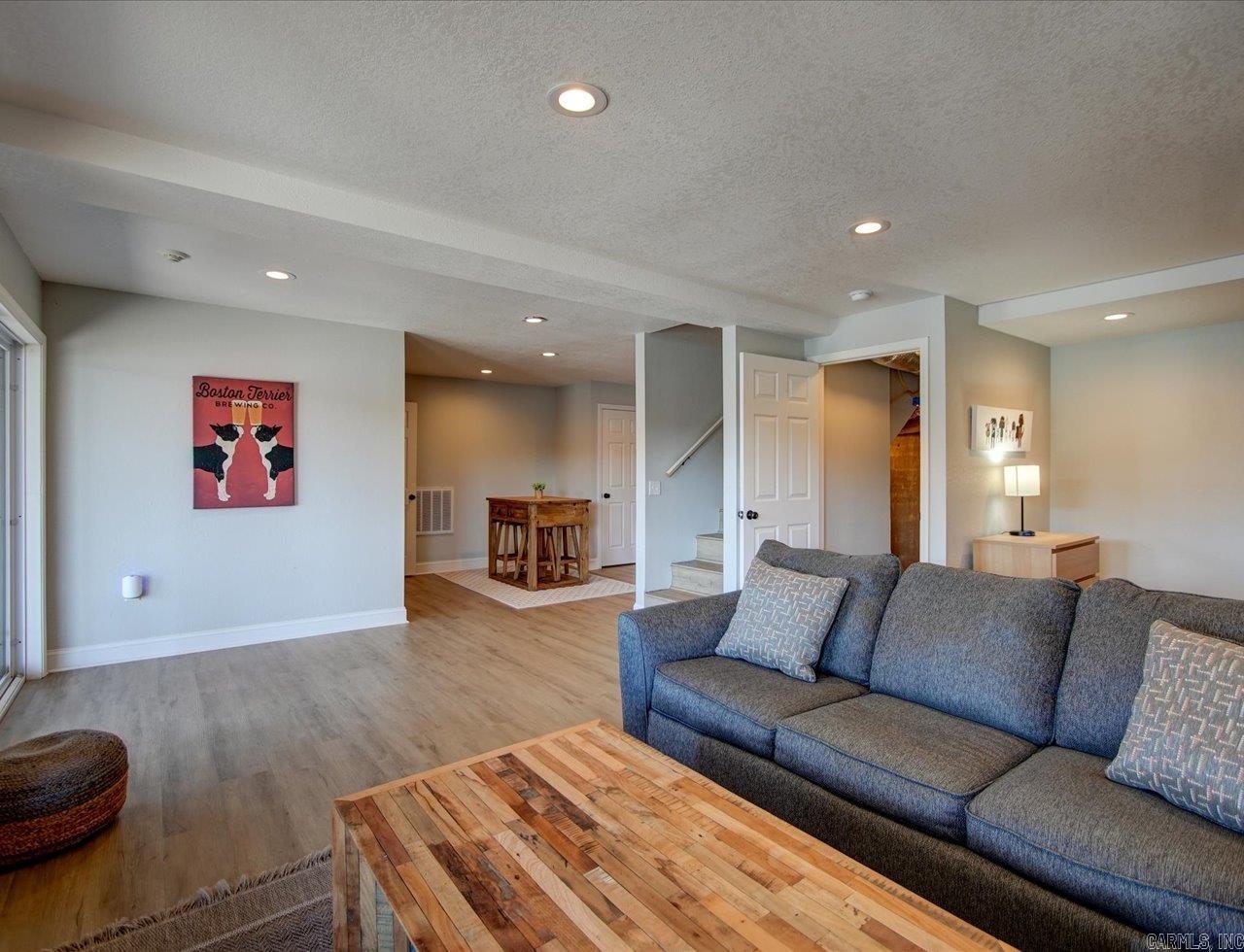 136 Riverside Drive Hot Springs, AR 71913