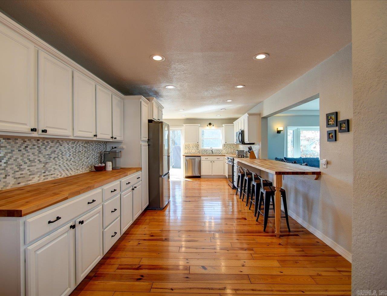 136 Riverside Drive Hot Springs, AR 71913