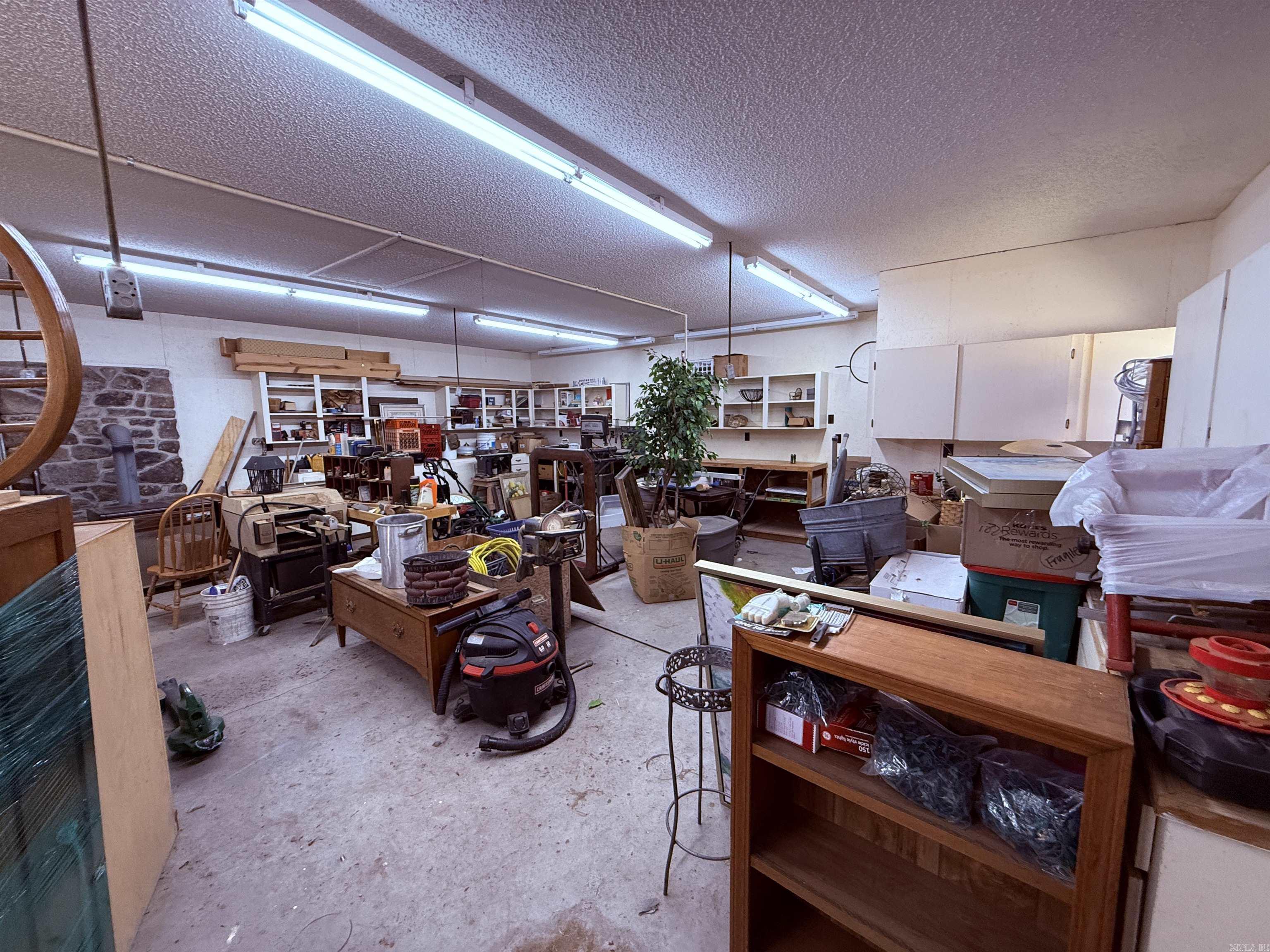 1114  Maple Drive  Mountain View, AR