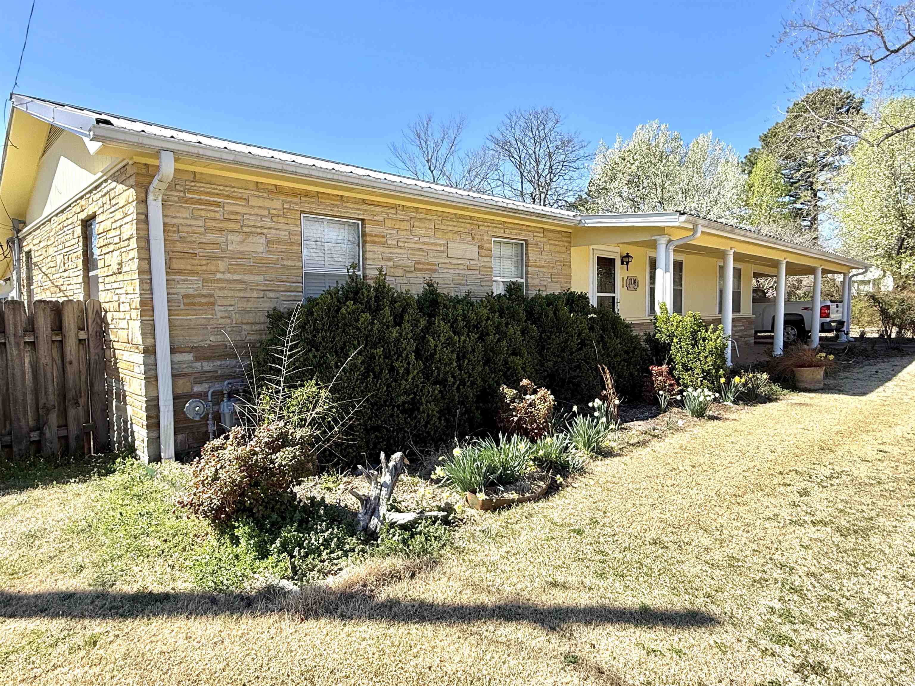 1114 Maple Drive Mountain View, AR 72560
