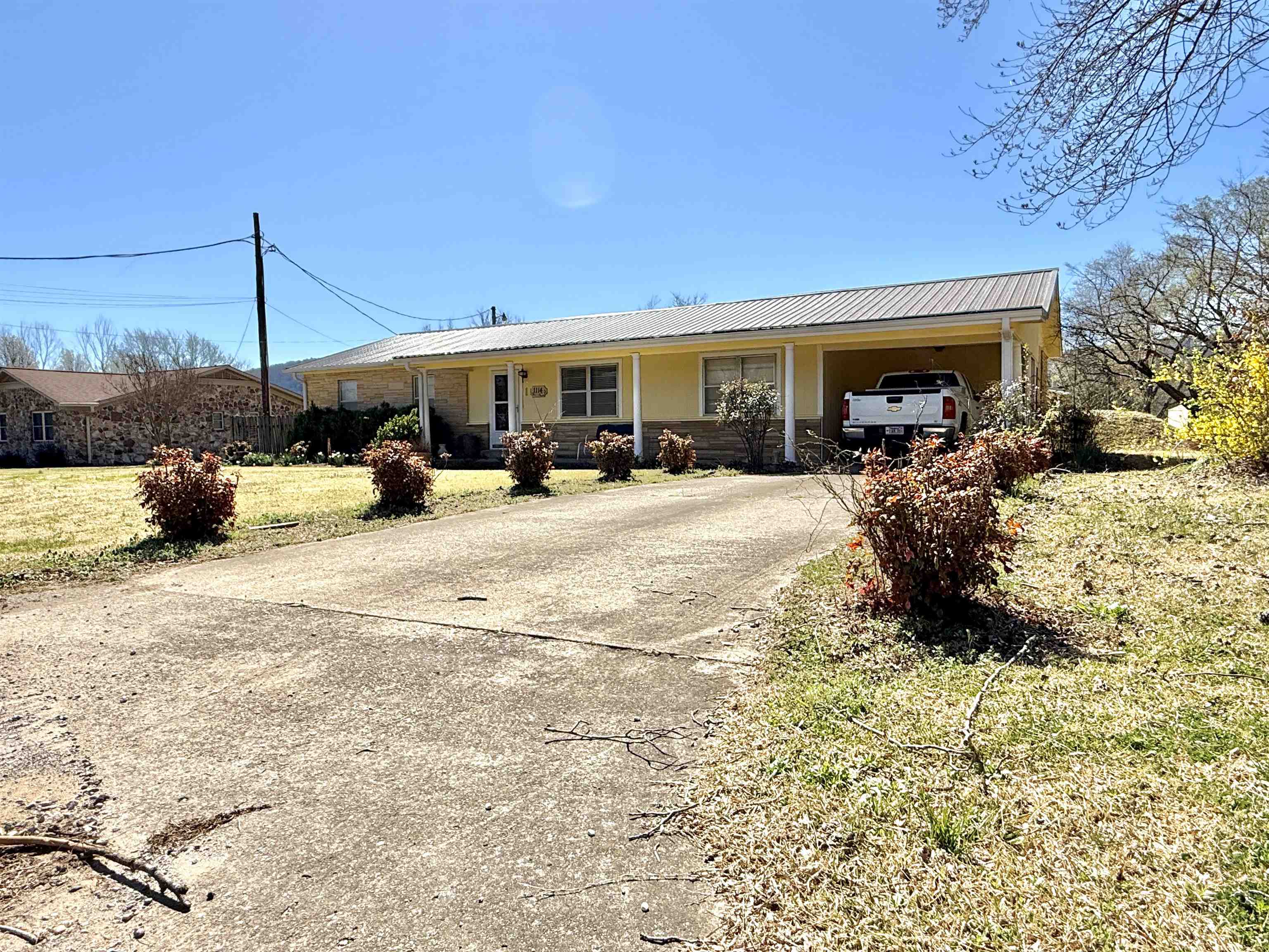 1114 Maple Drive Mountain View, AR 72560