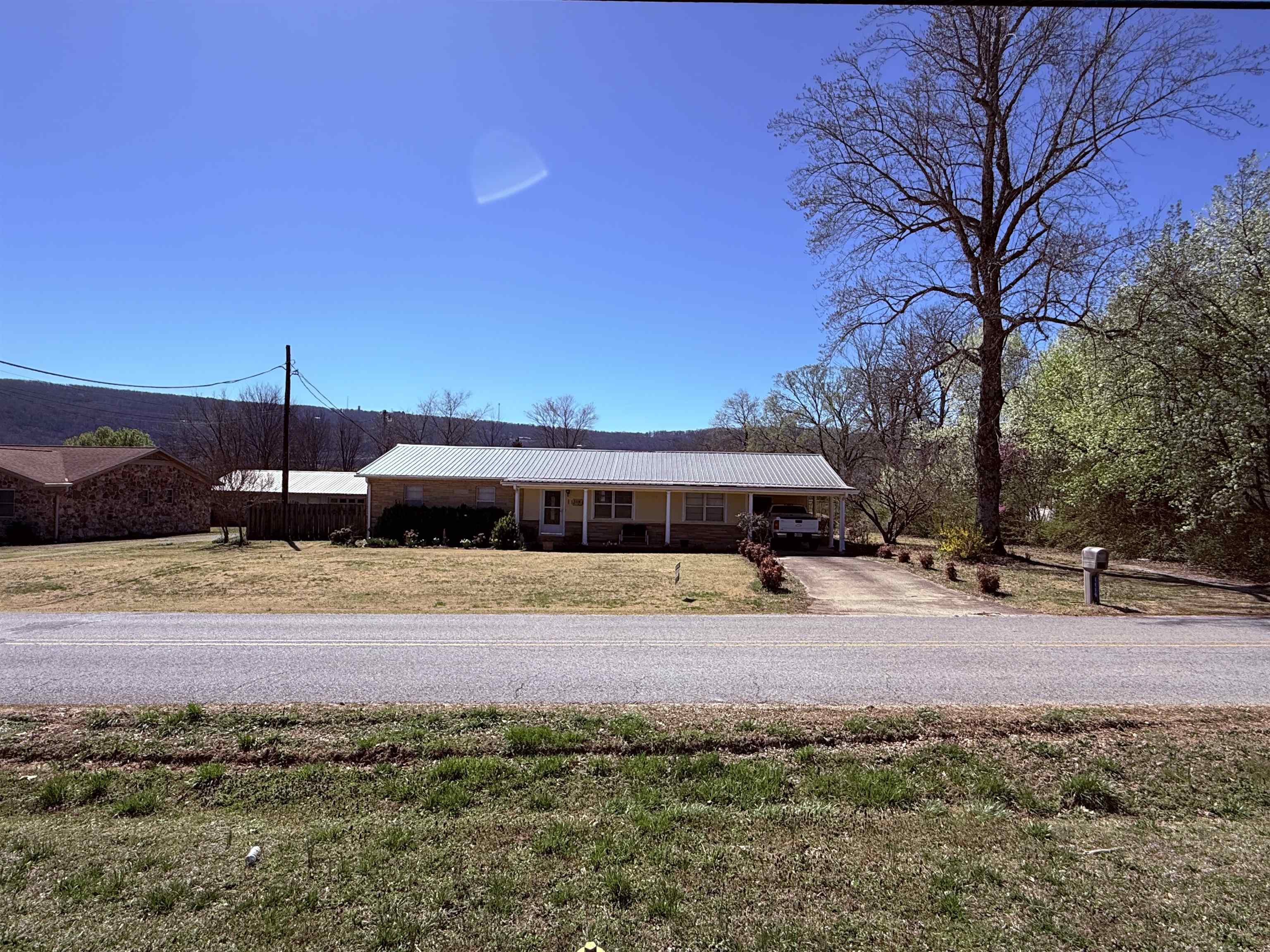 1114 Maple Drive Mountain View, AR 72560