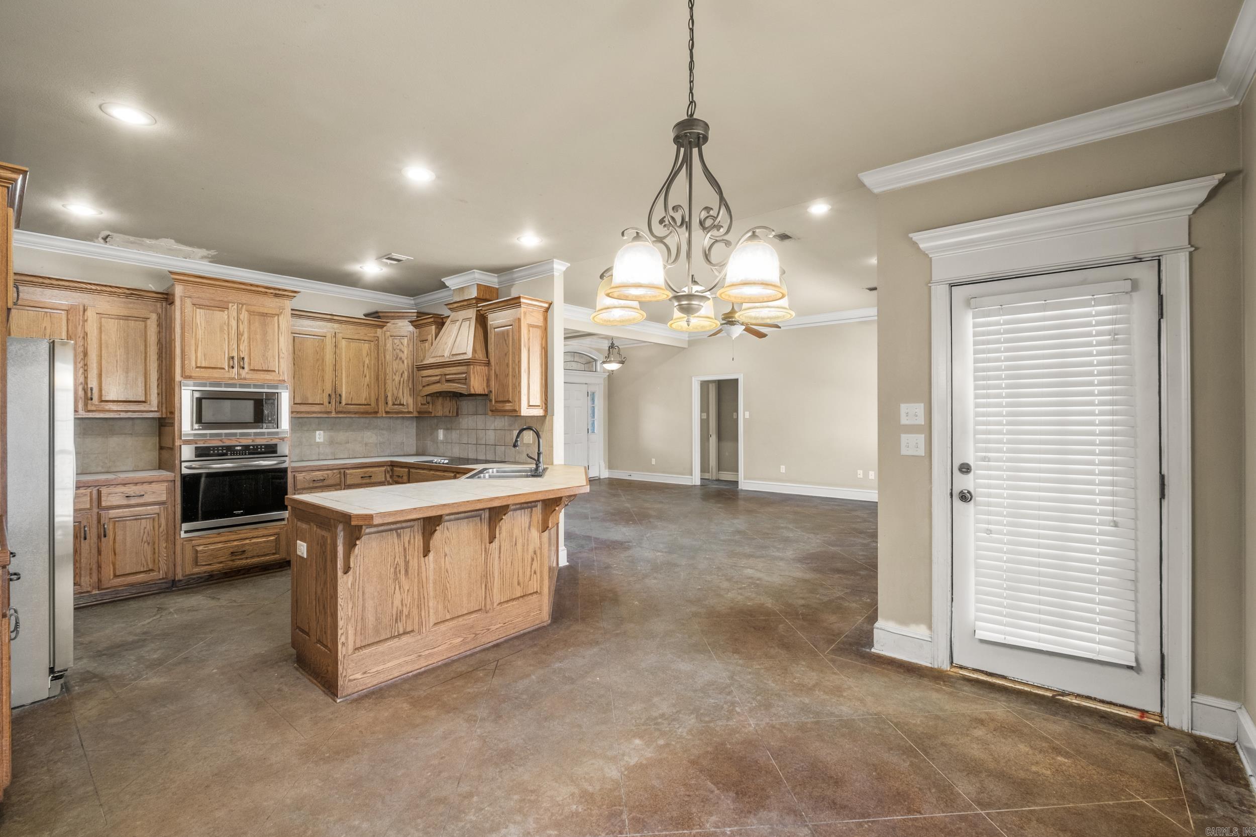 209  Round Mountain  El Paso, AR