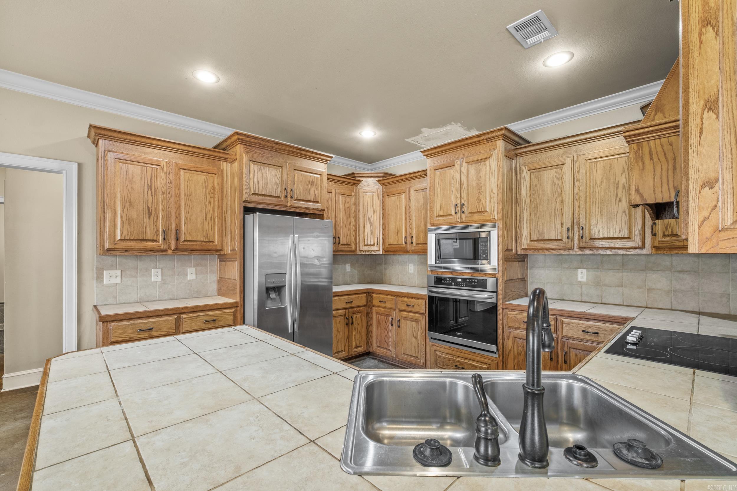 209  Round Mountain  El Paso, AR