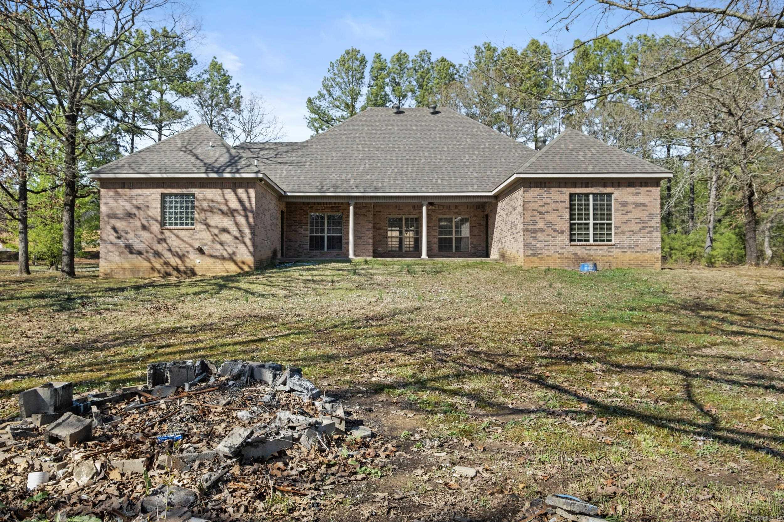 209  Round Mountain  El Paso, AR