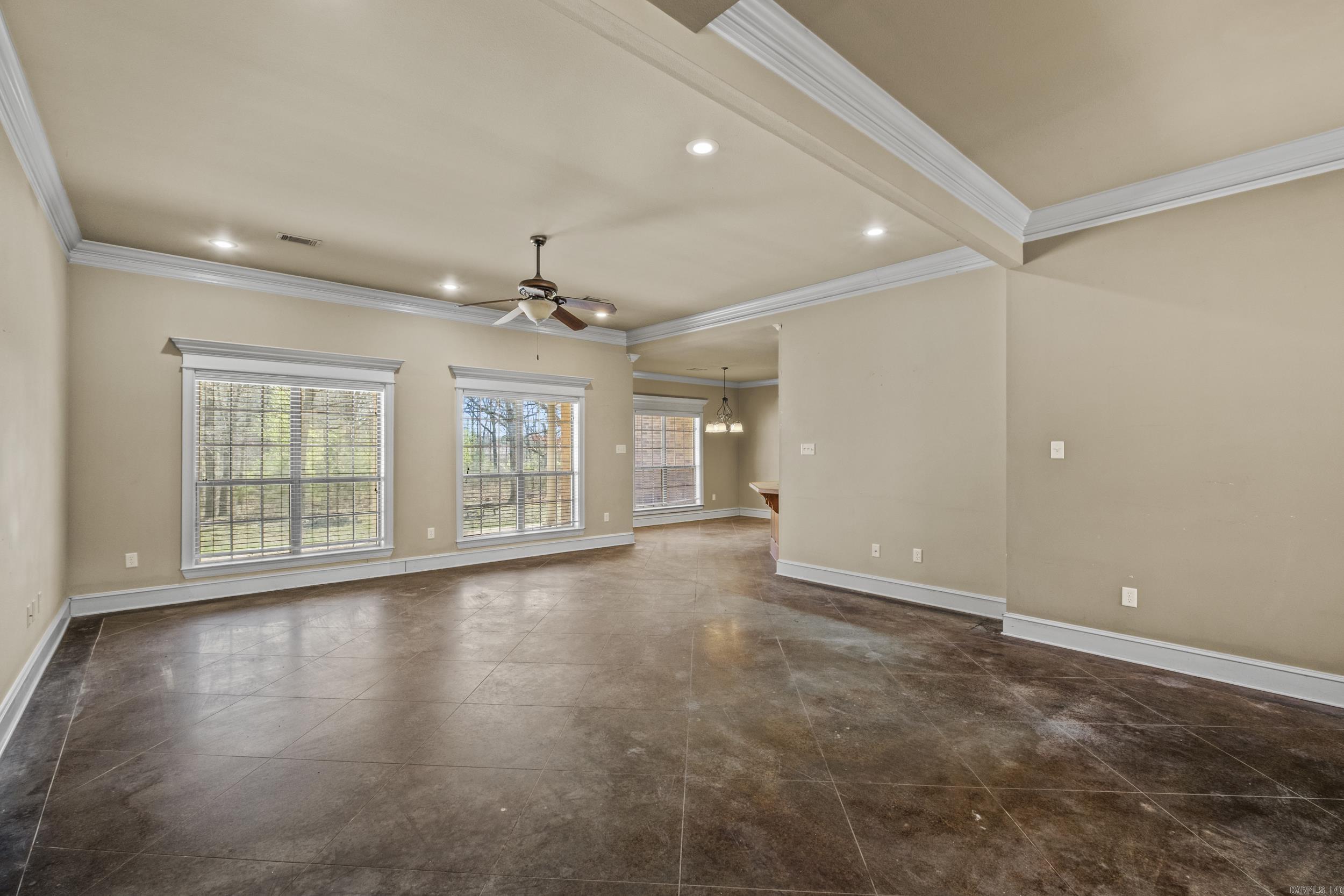 209  Round Mountain  El Paso, AR