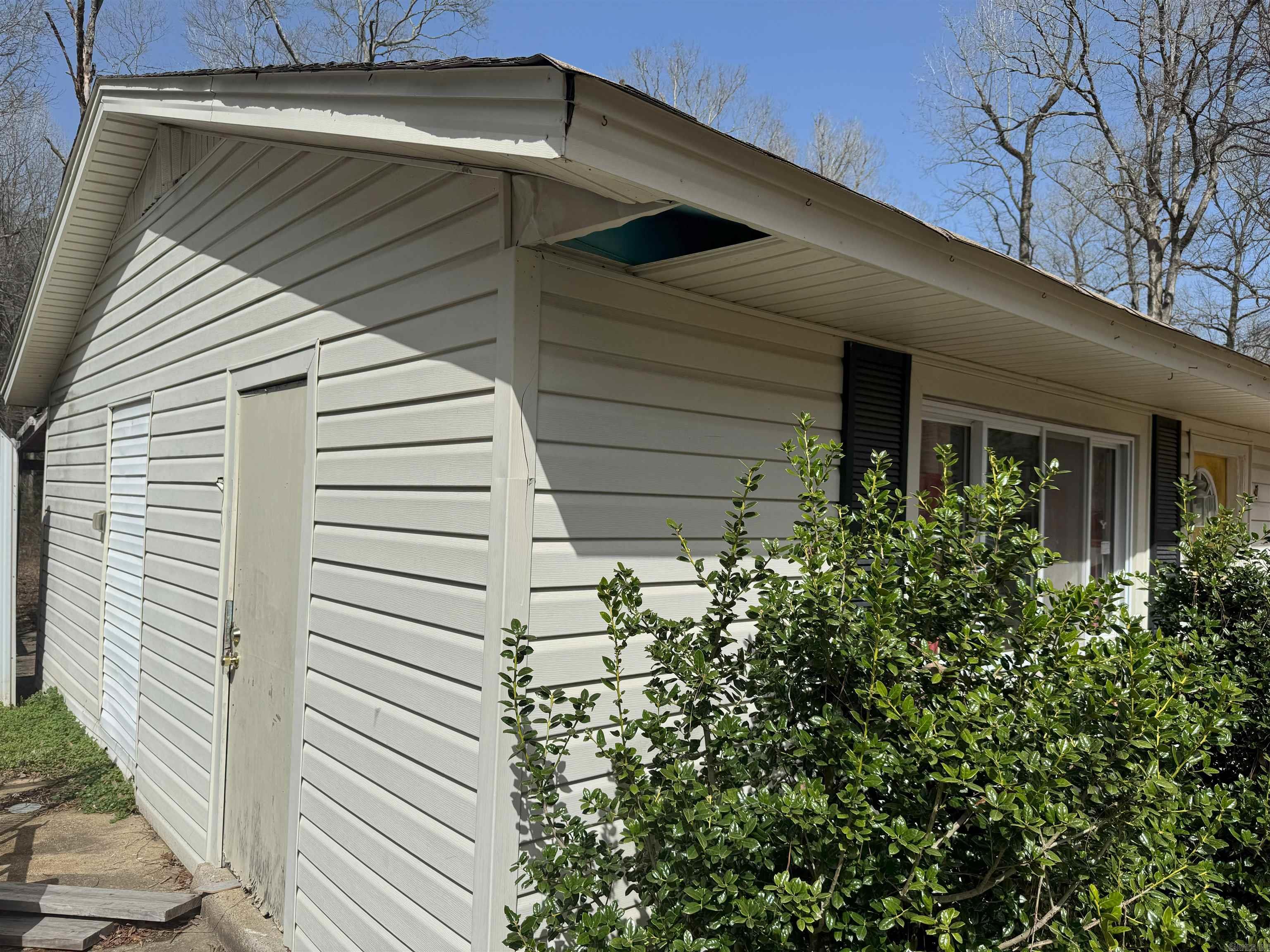 11000  Donnie  Shannon Hills, AR