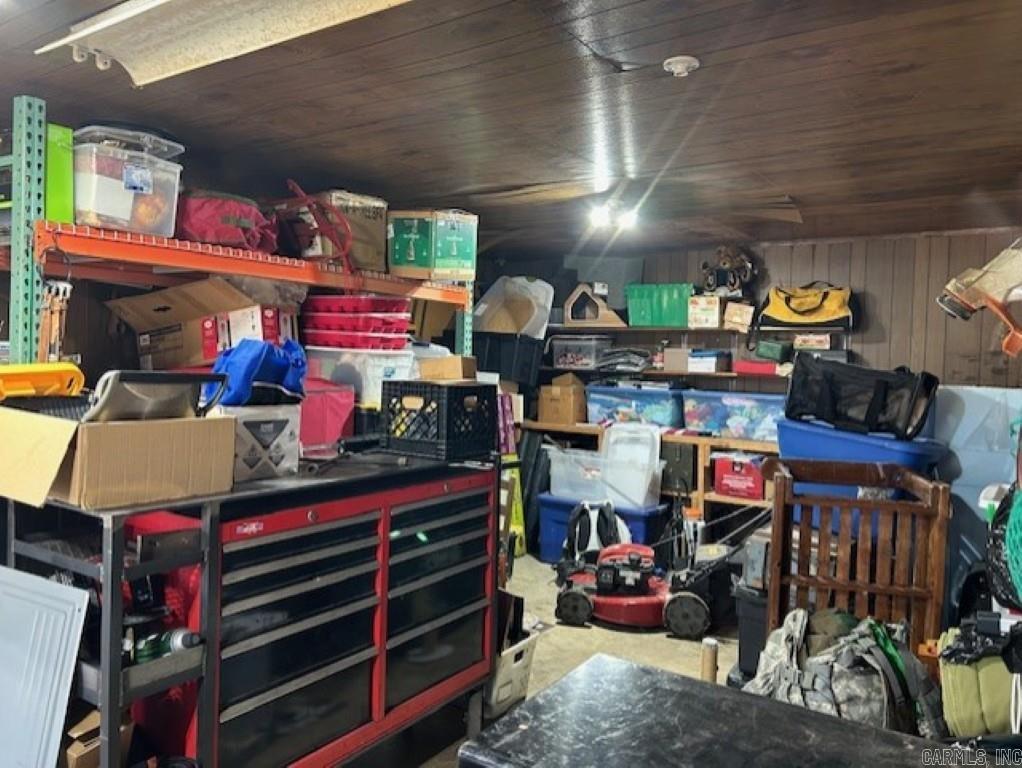 1605  Maple  Mountain View, AR