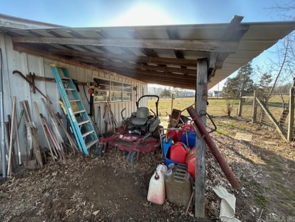 1605  Maple  Mountain View, AR