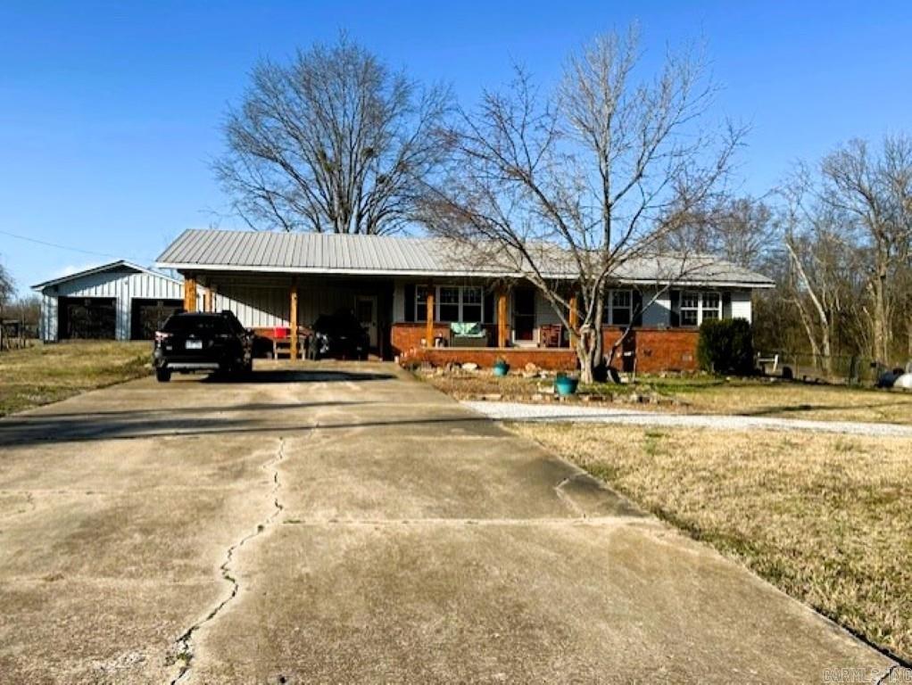 1605  Maple  Mountain View, AR