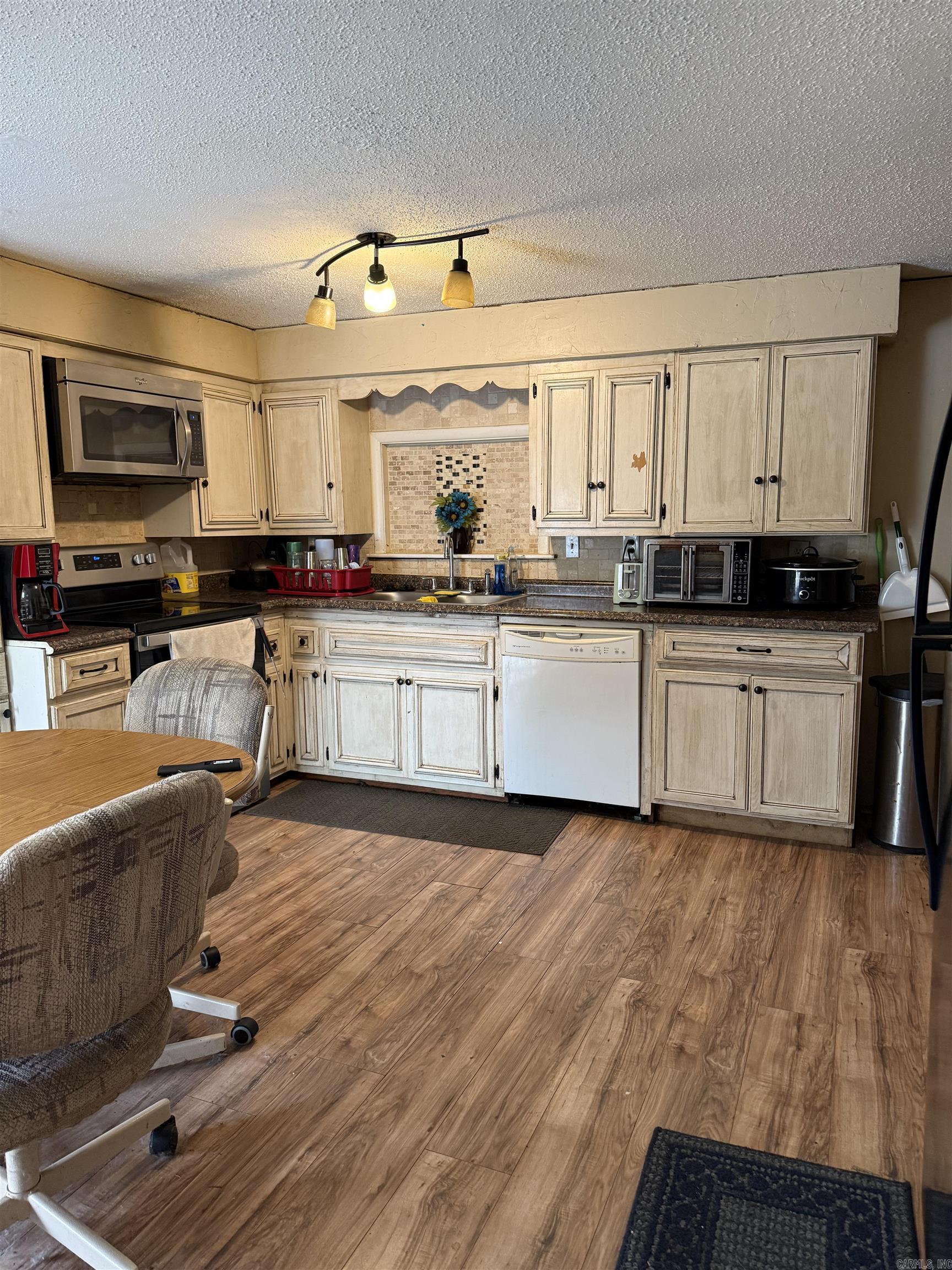 686 N 2nd  Piggott, AR
