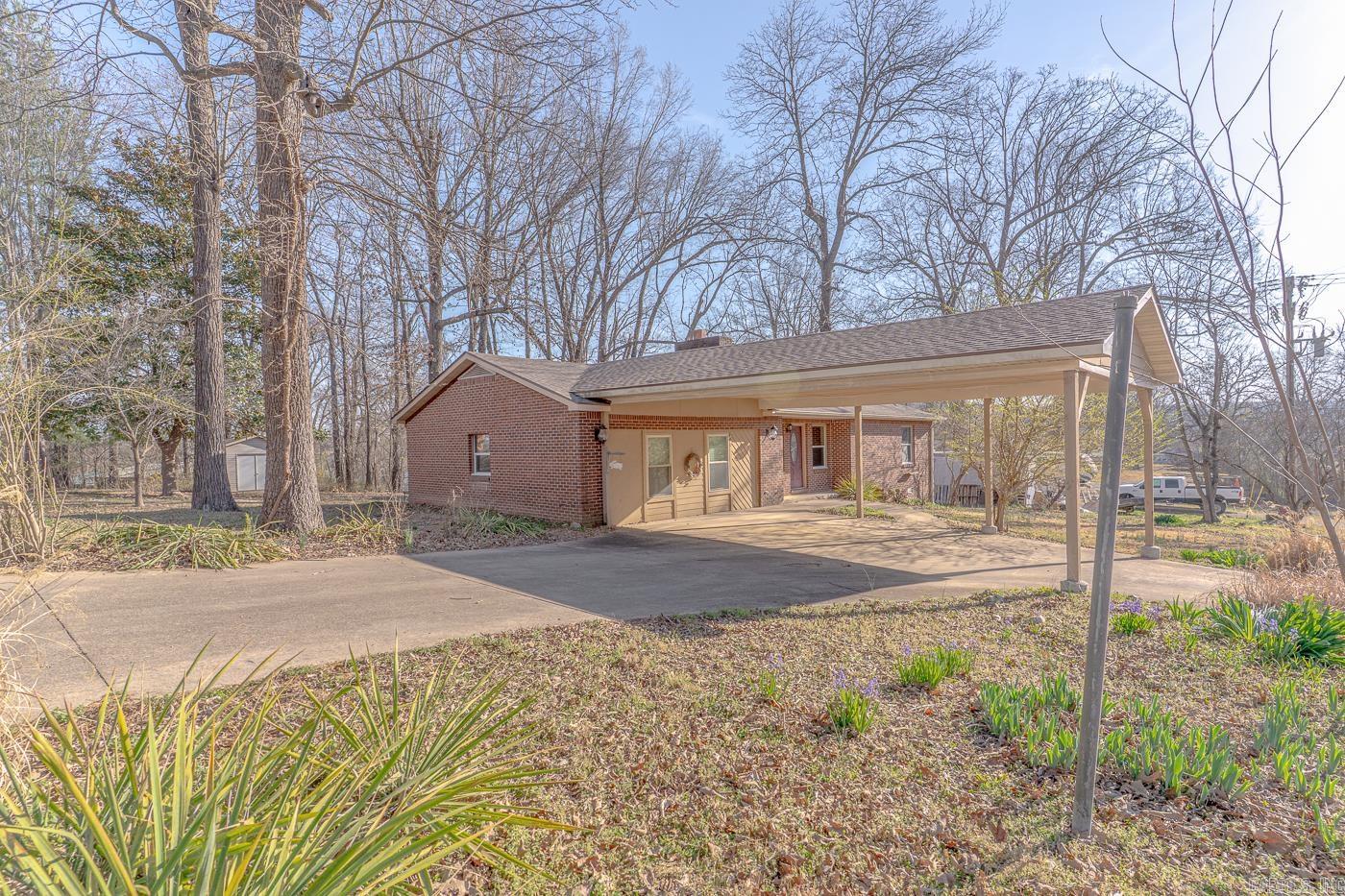 130  Patricia  Mammoth Spring, AR