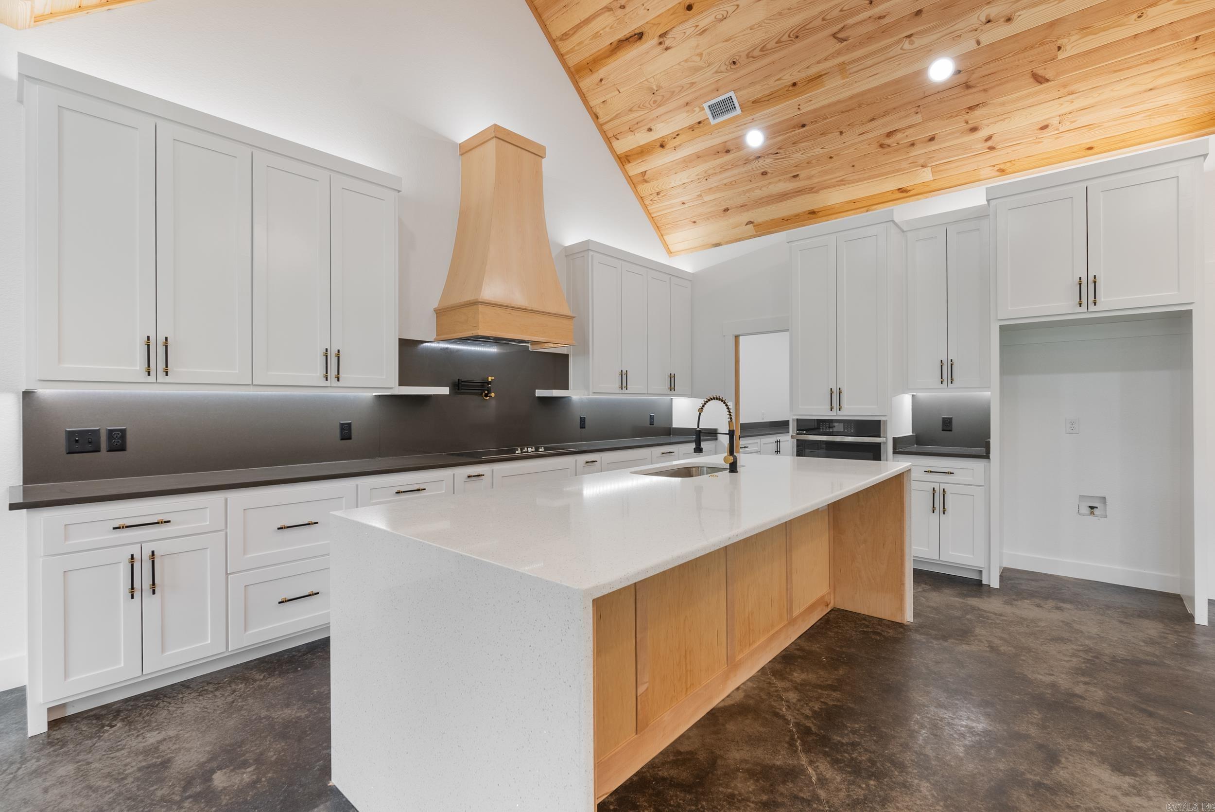 270  Arrowhead  Greenbrier, AR