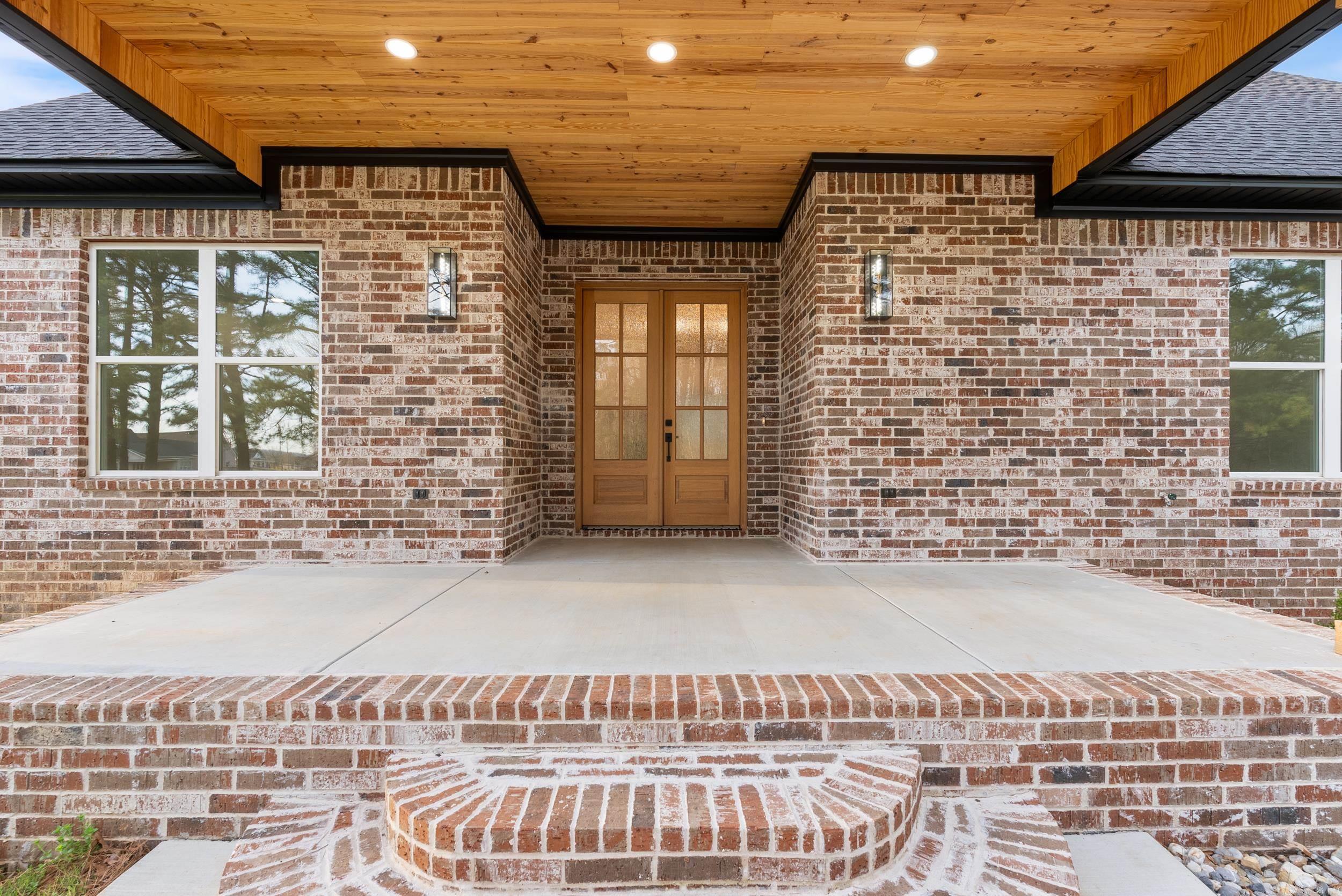 270  Arrowhead  Greenbrier, AR